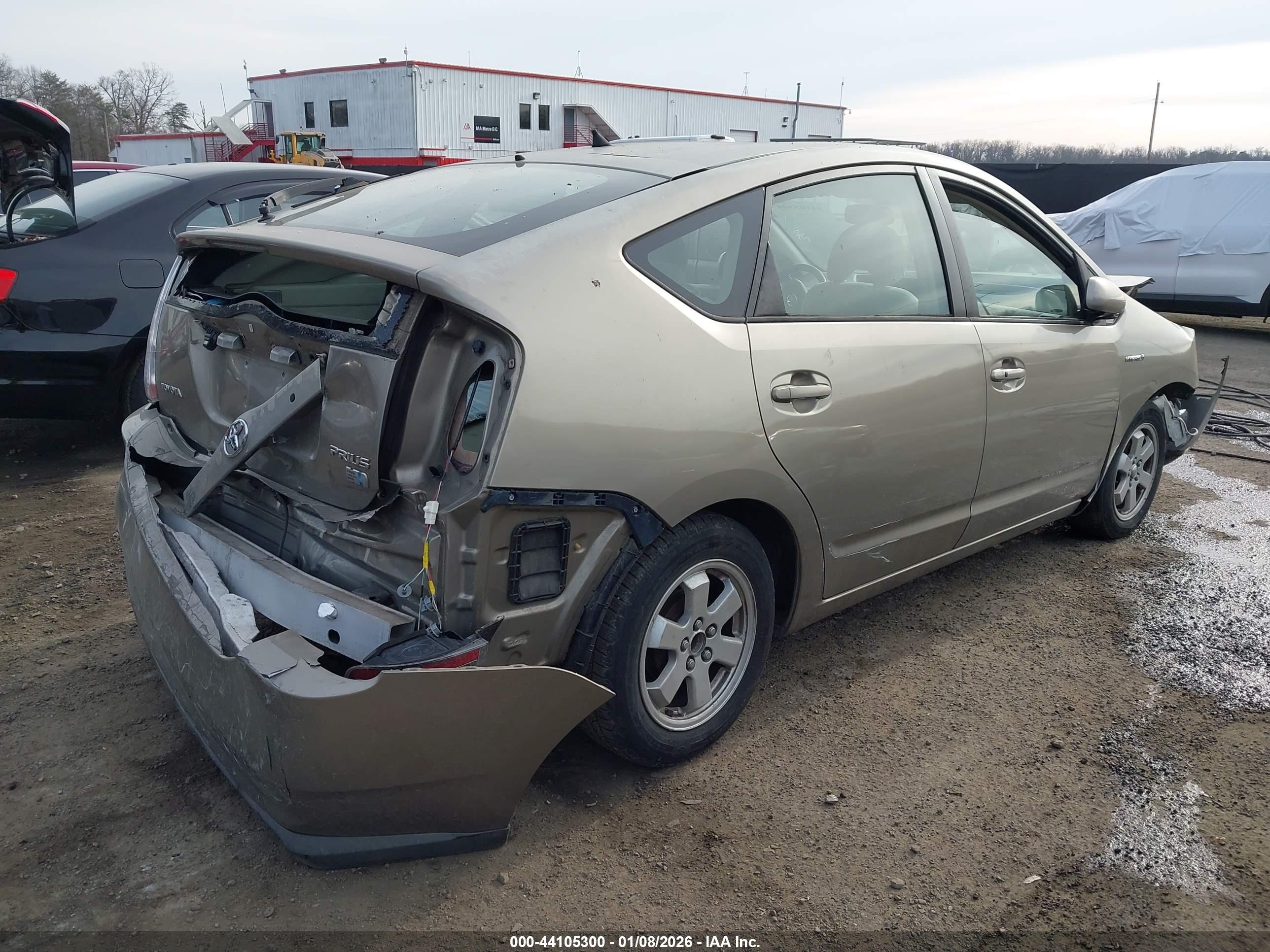 TOYOTA PRIUS image 4