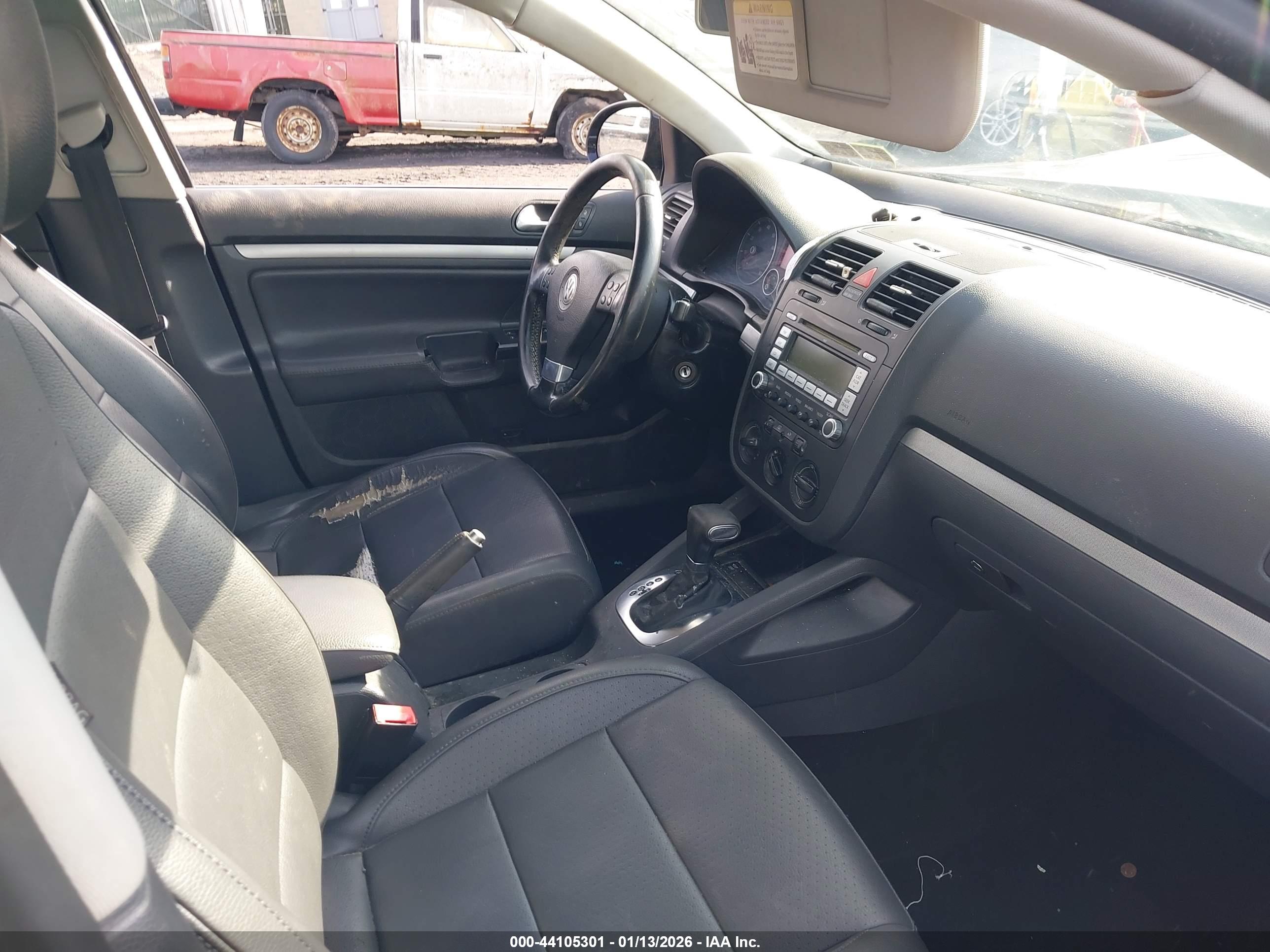 VOLKSWAGEN JETTA image 5