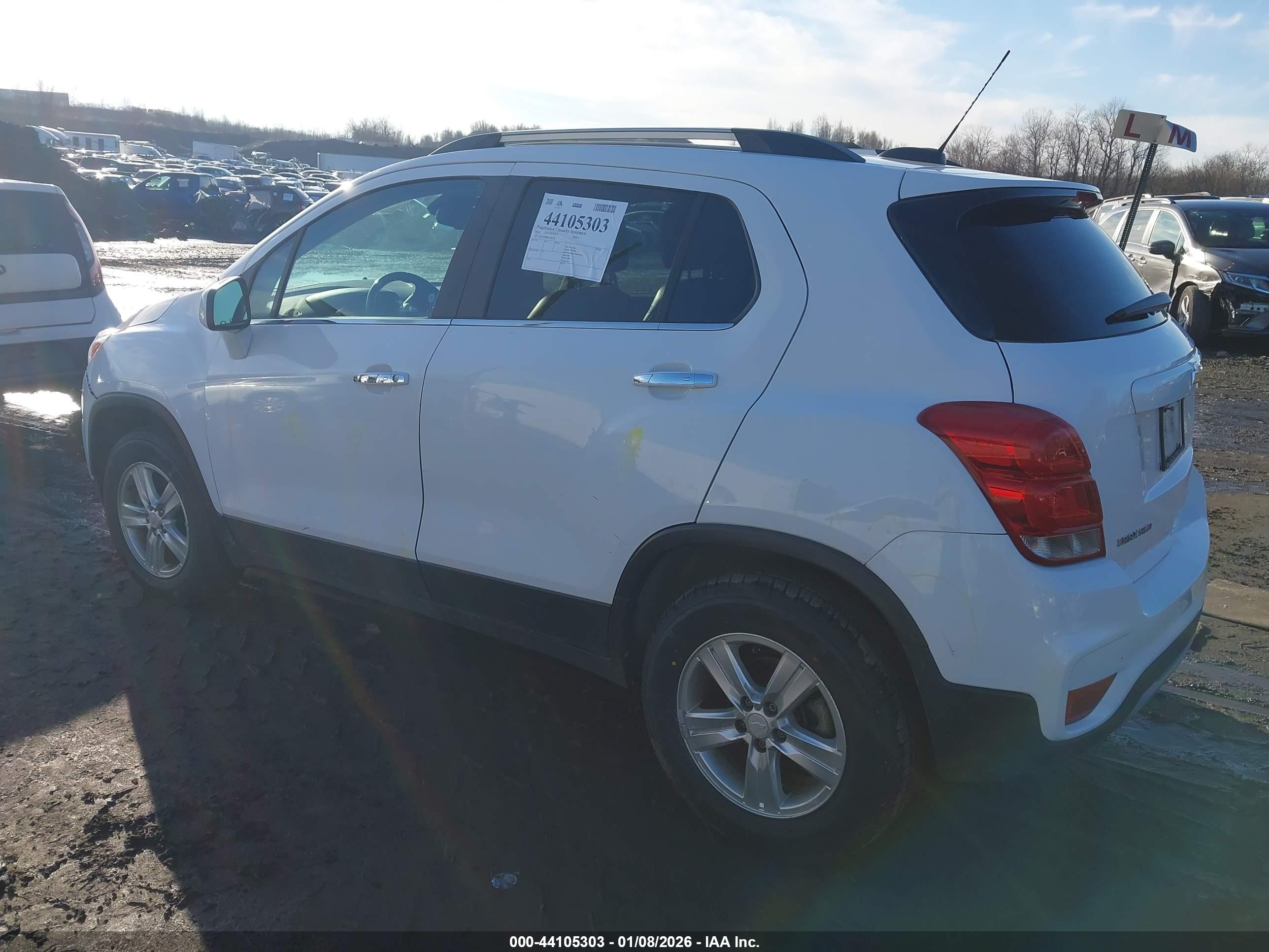 CHEVROLET TRAX image 3
