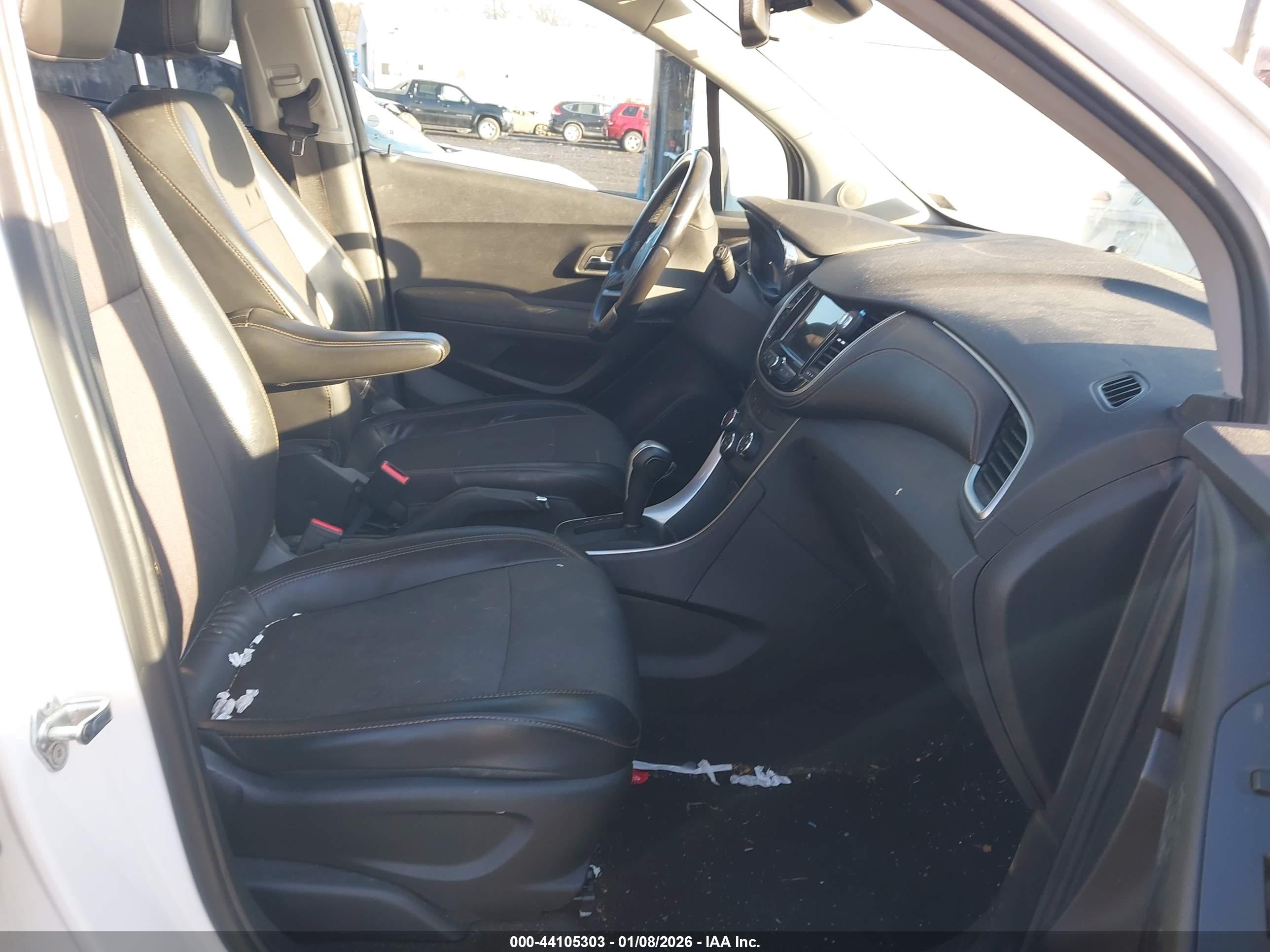 CHEVROLET TRAX image 5