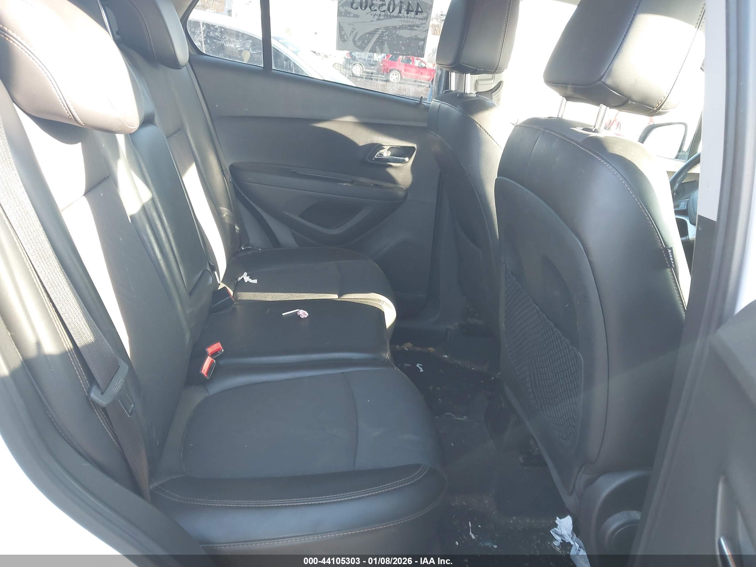CHEVROLET TRAX image 8