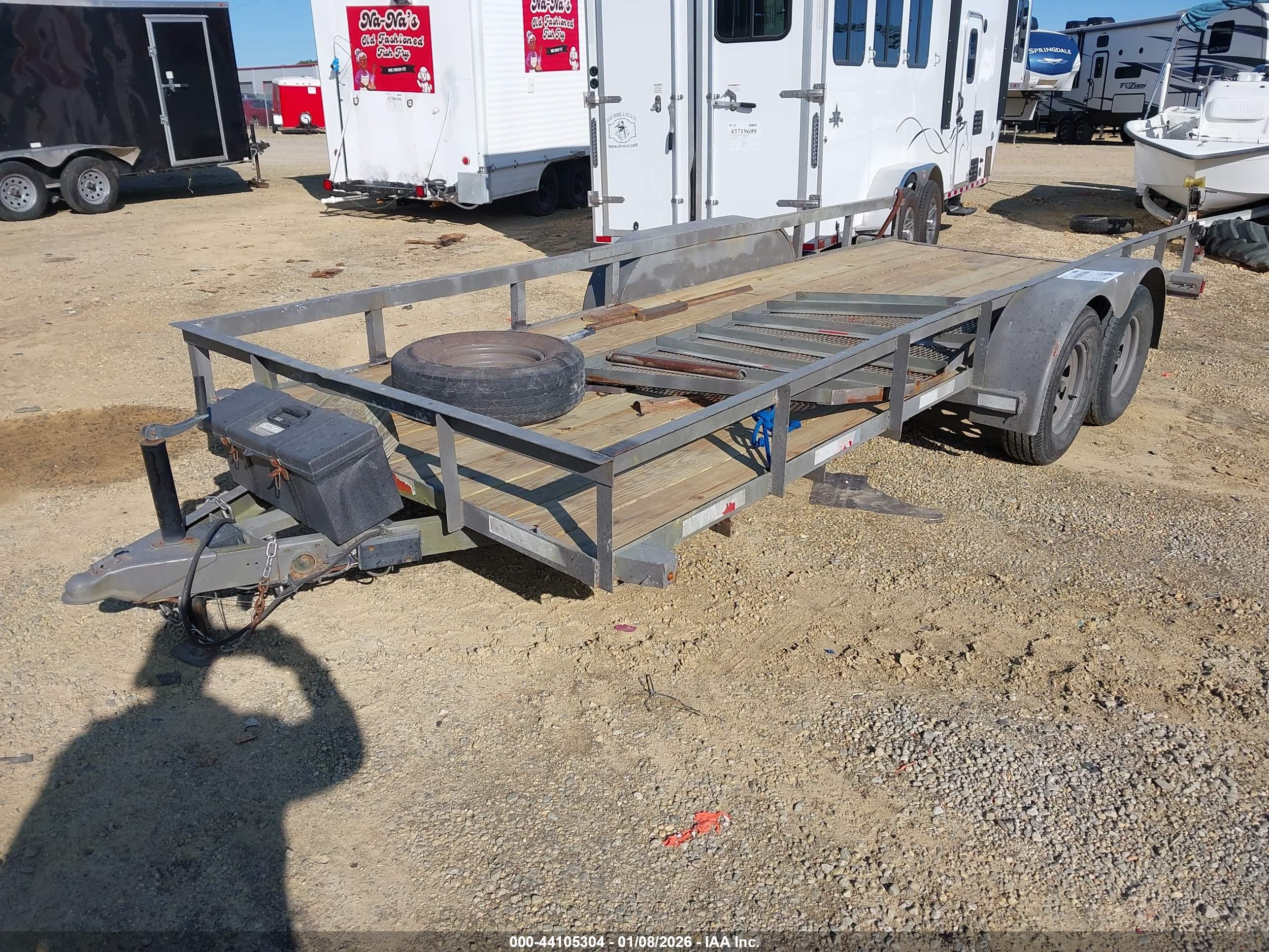 HOMEMADE TRAILER image 2