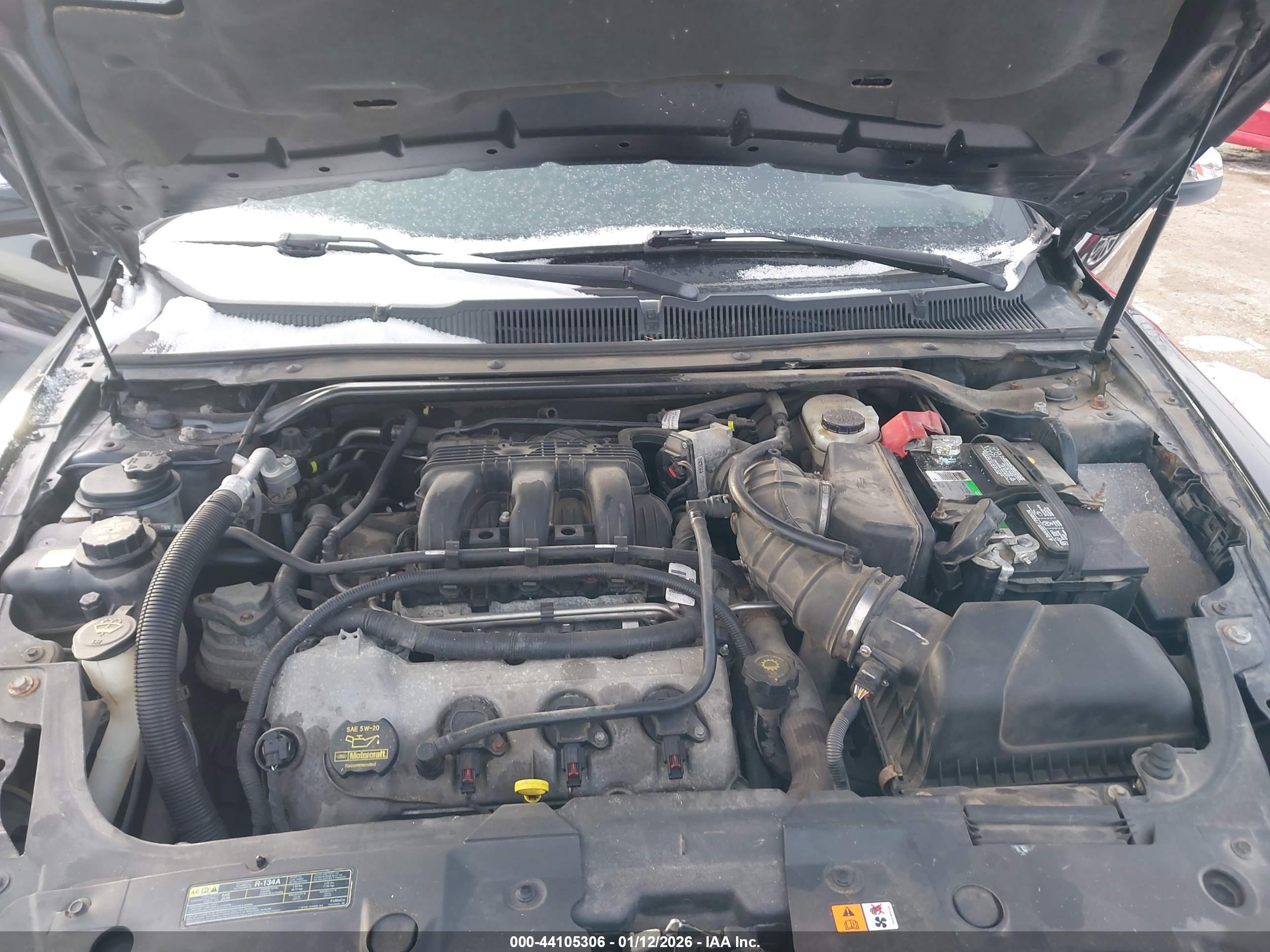 FORD TAURUS image 10