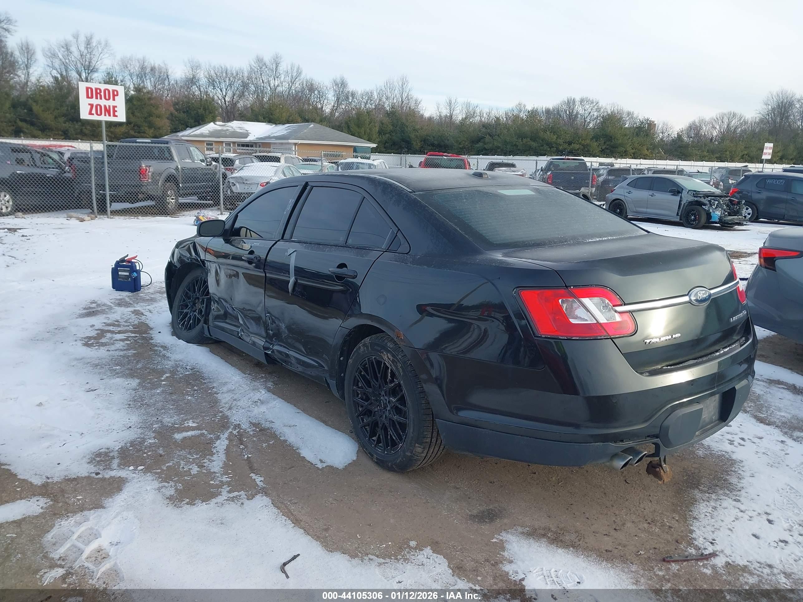 FORD TAURUS image 3