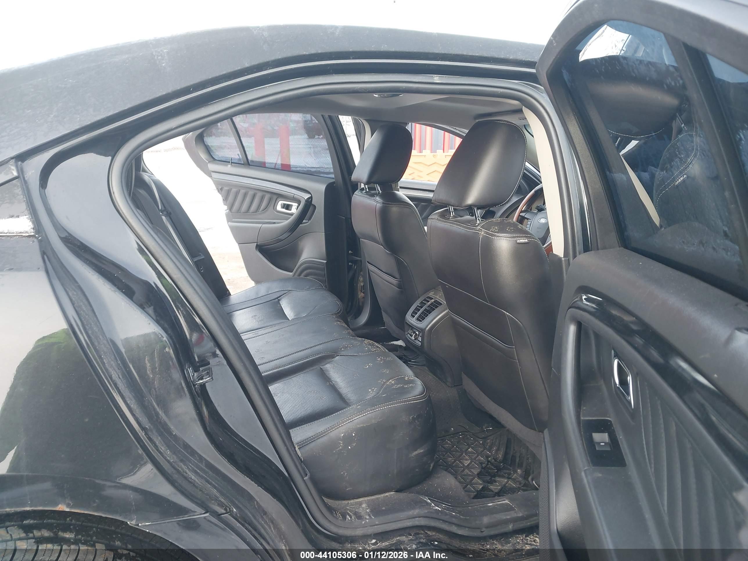 FORD TAURUS image 8