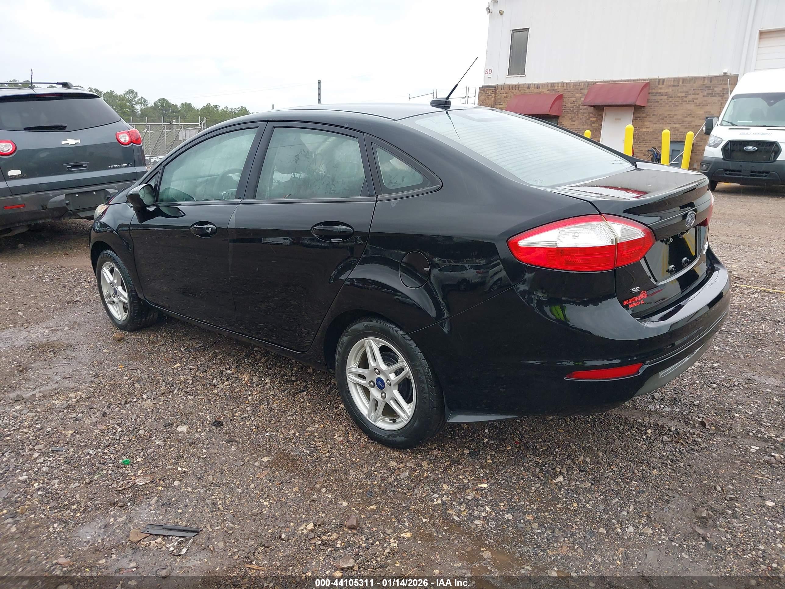 FORD FIESTA image 3