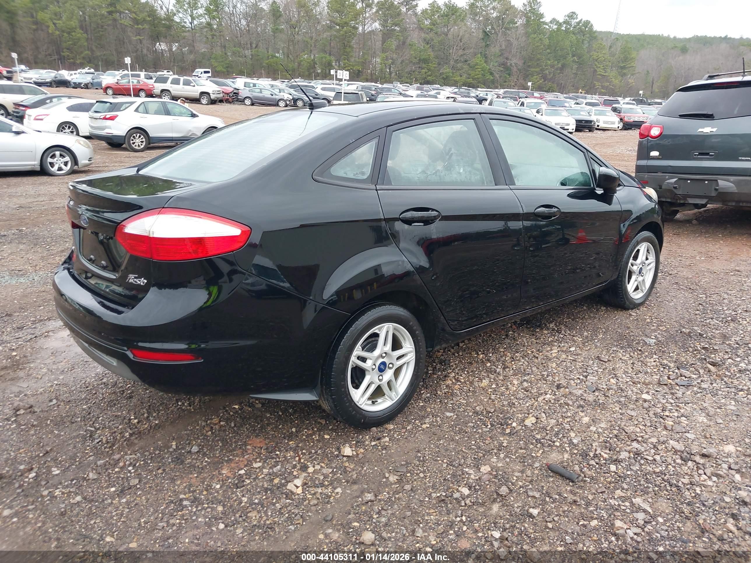 FORD FIESTA image 4