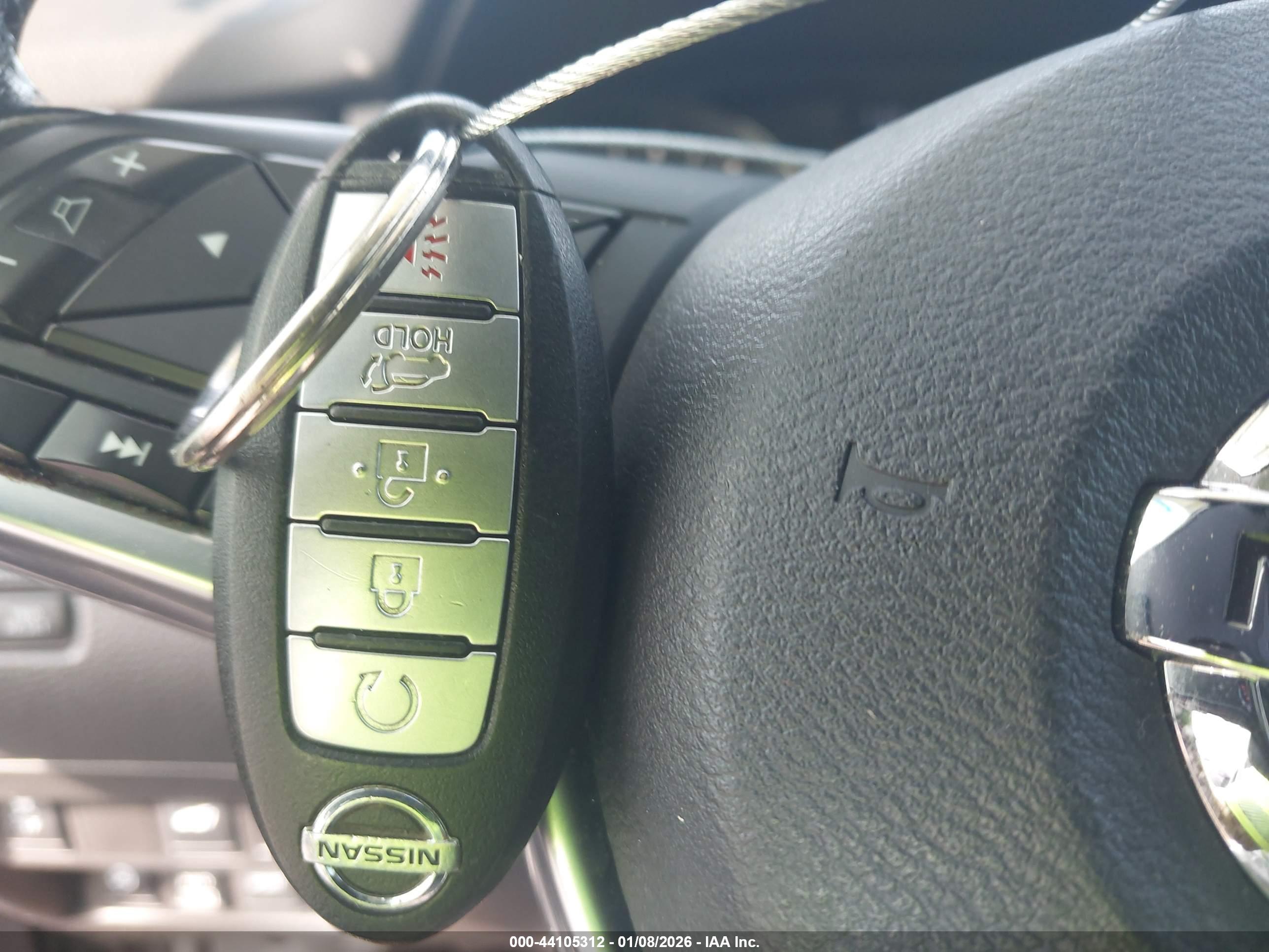 NISSAN ROGUE image 11