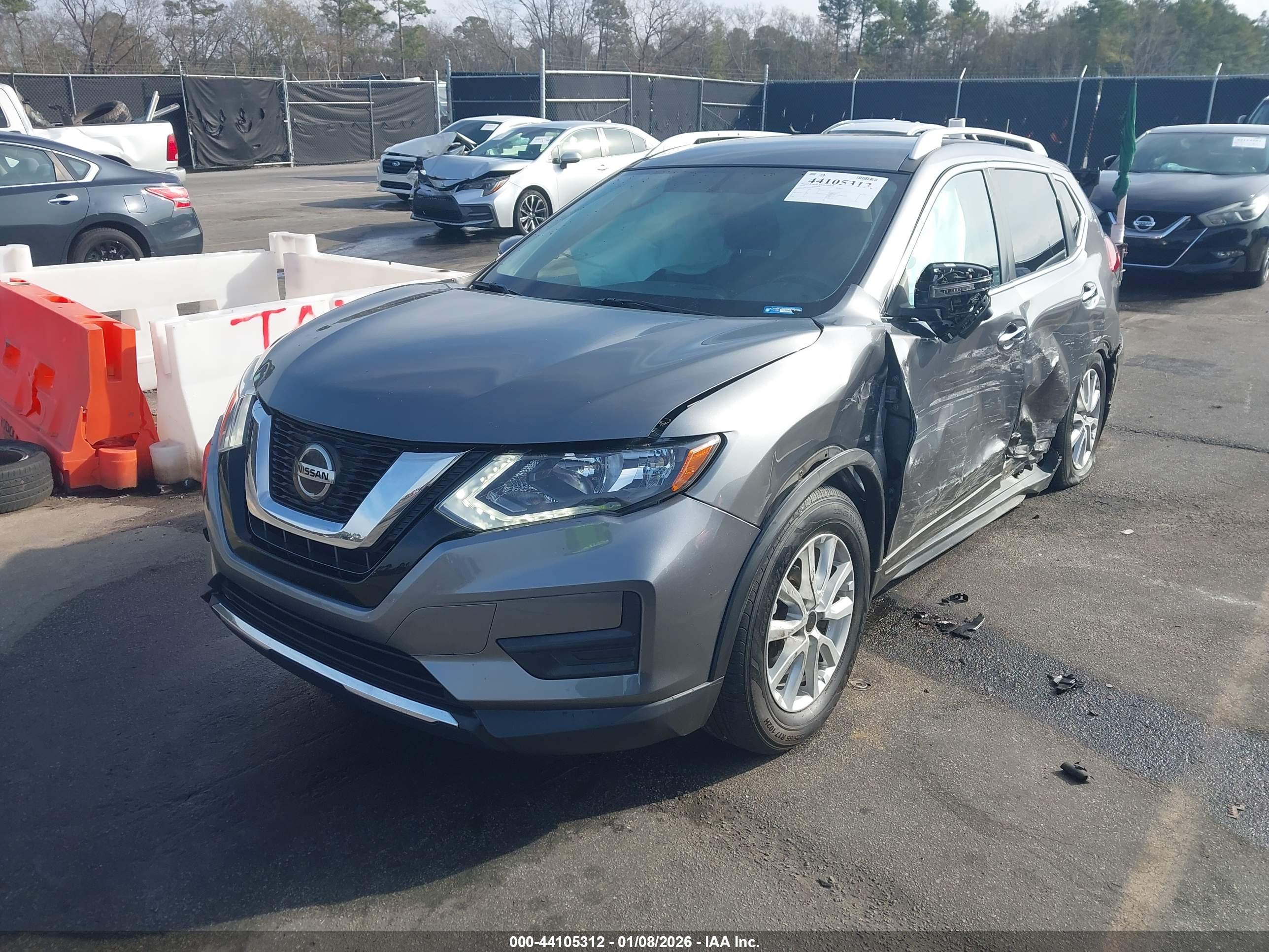 NISSAN ROGUE image 2