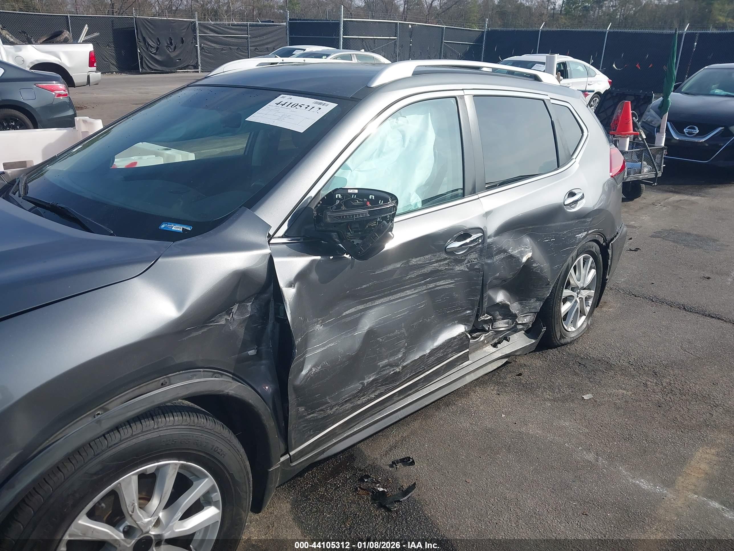NISSAN ROGUE image 6