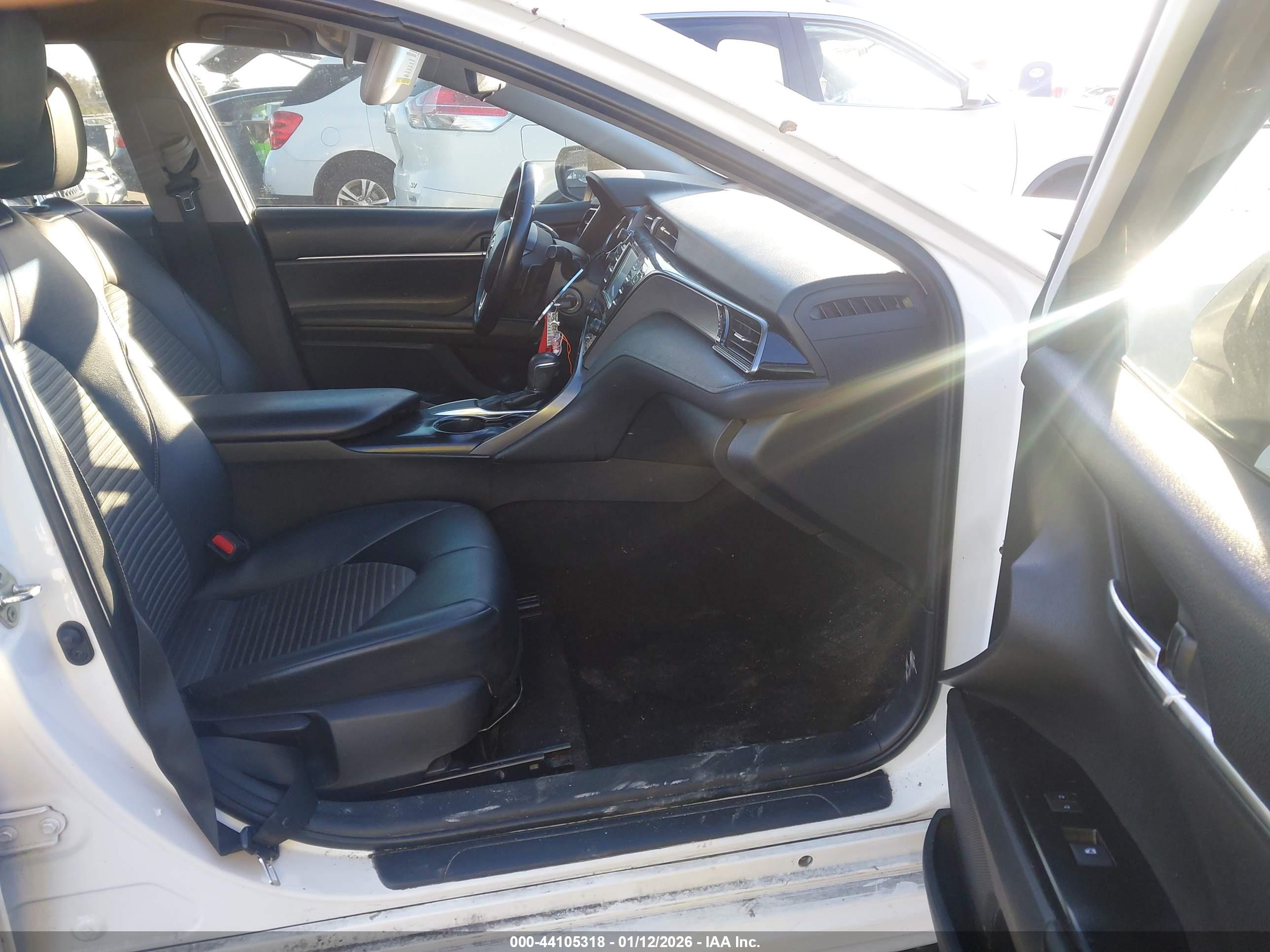 TOYOTA CAMRY image 5