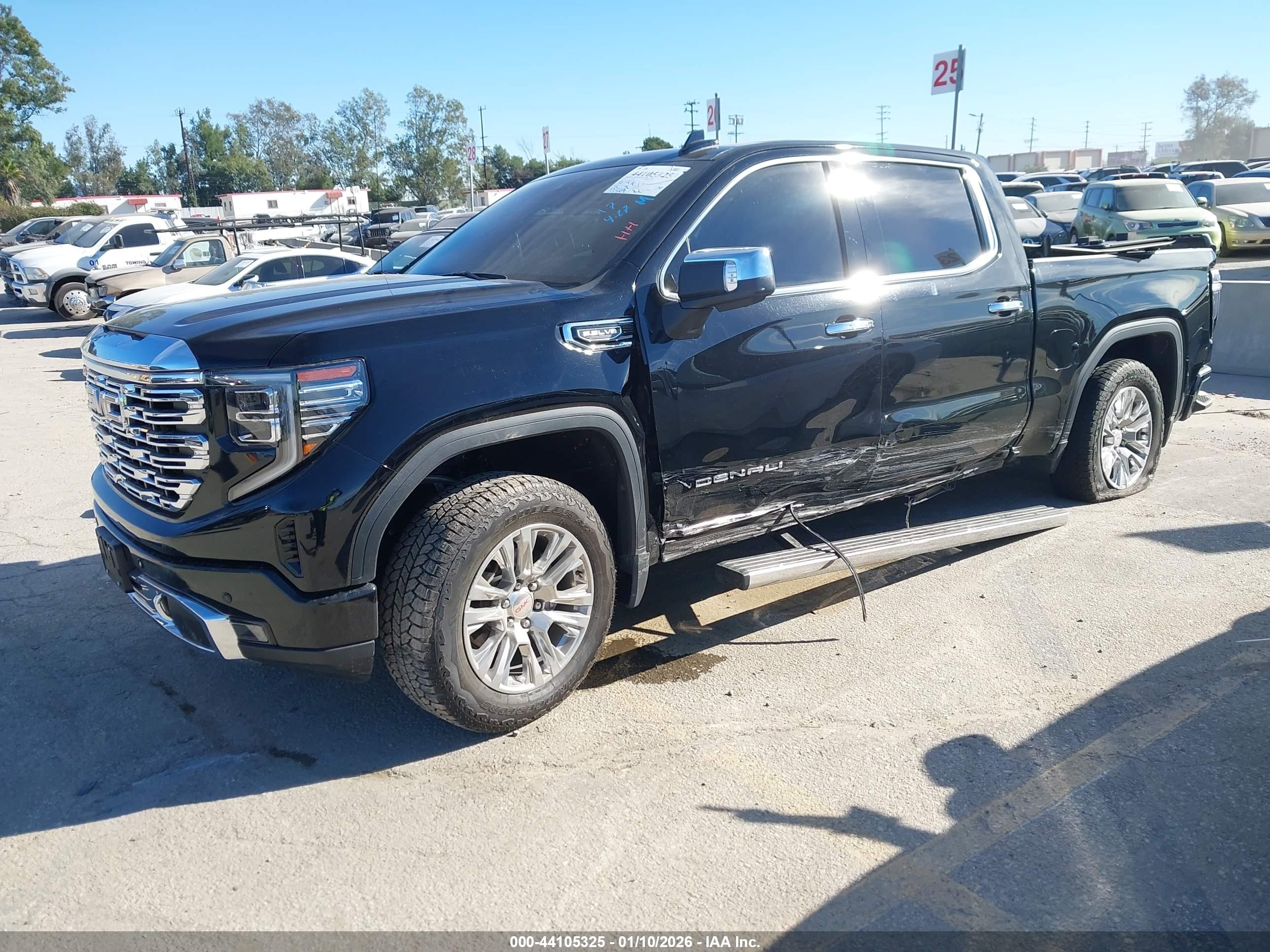 GMC SIERRA image 2
