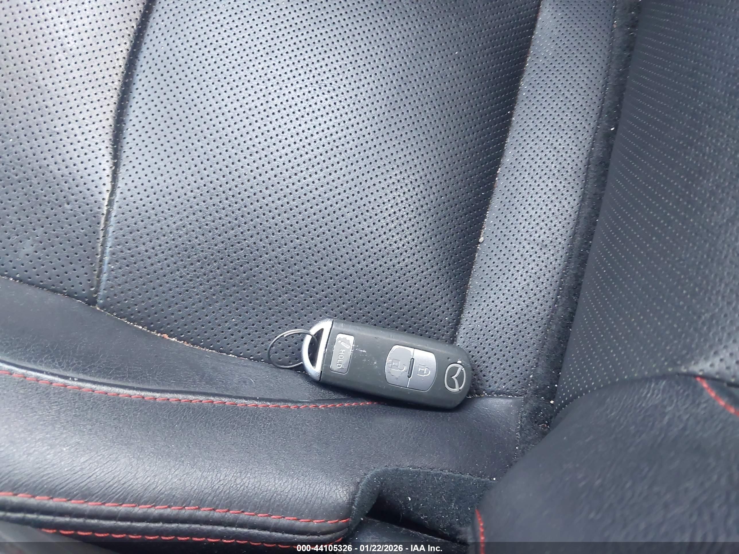 MAZDA MAZDA3 image 11