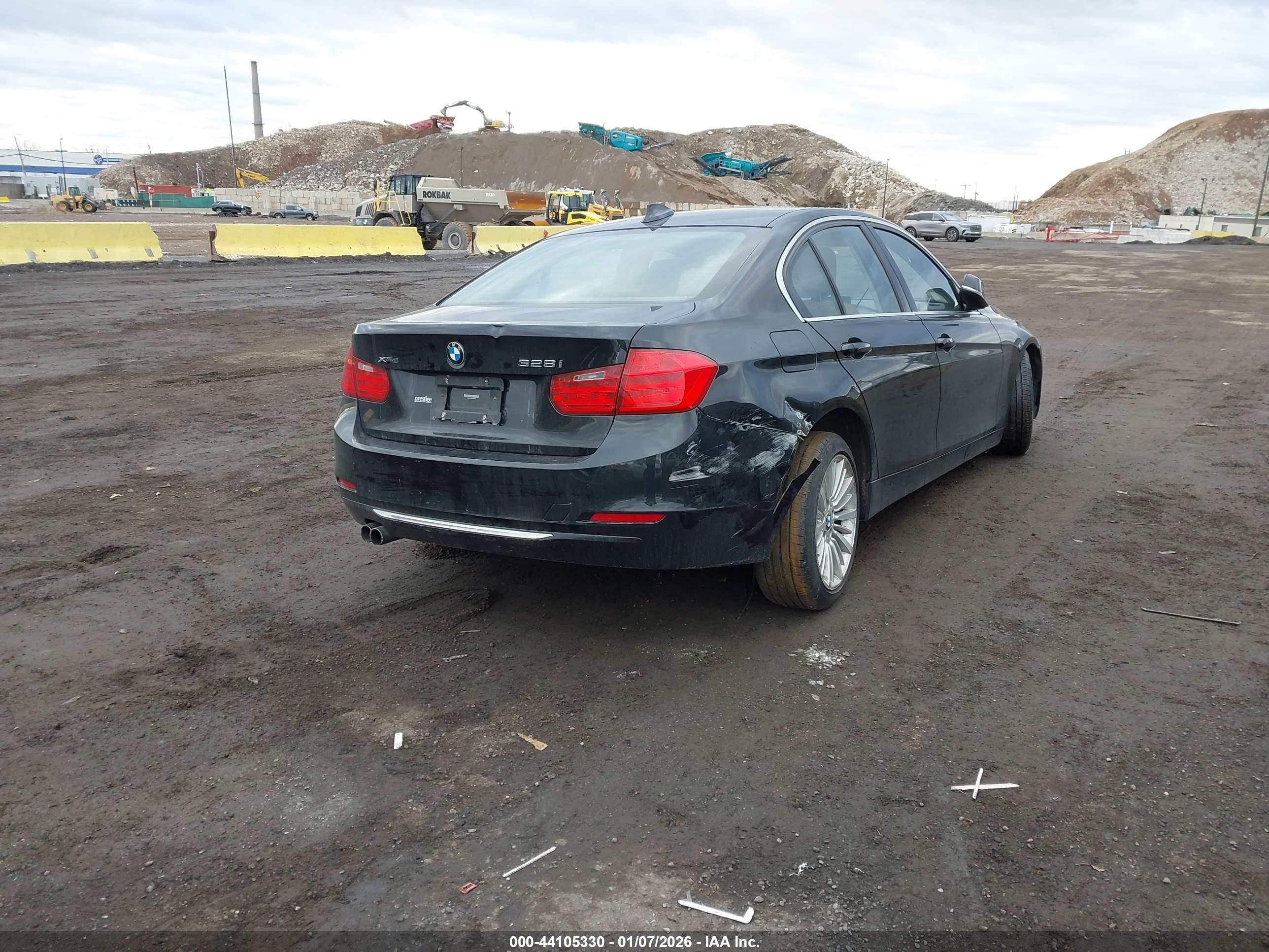 BMW 328I image 4