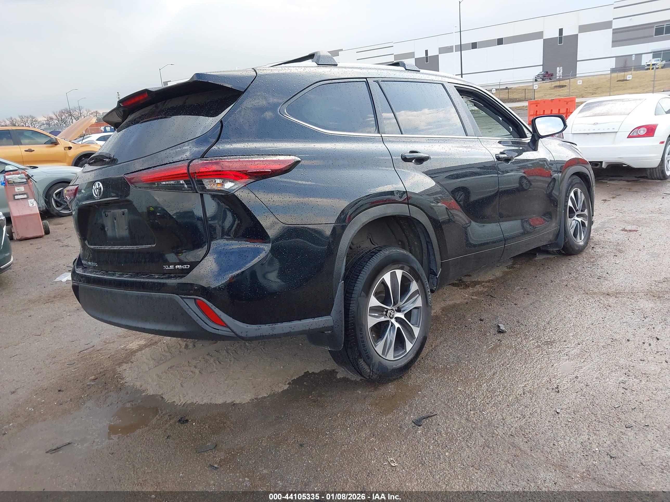 TOYOTA HIGHLANDER image 4