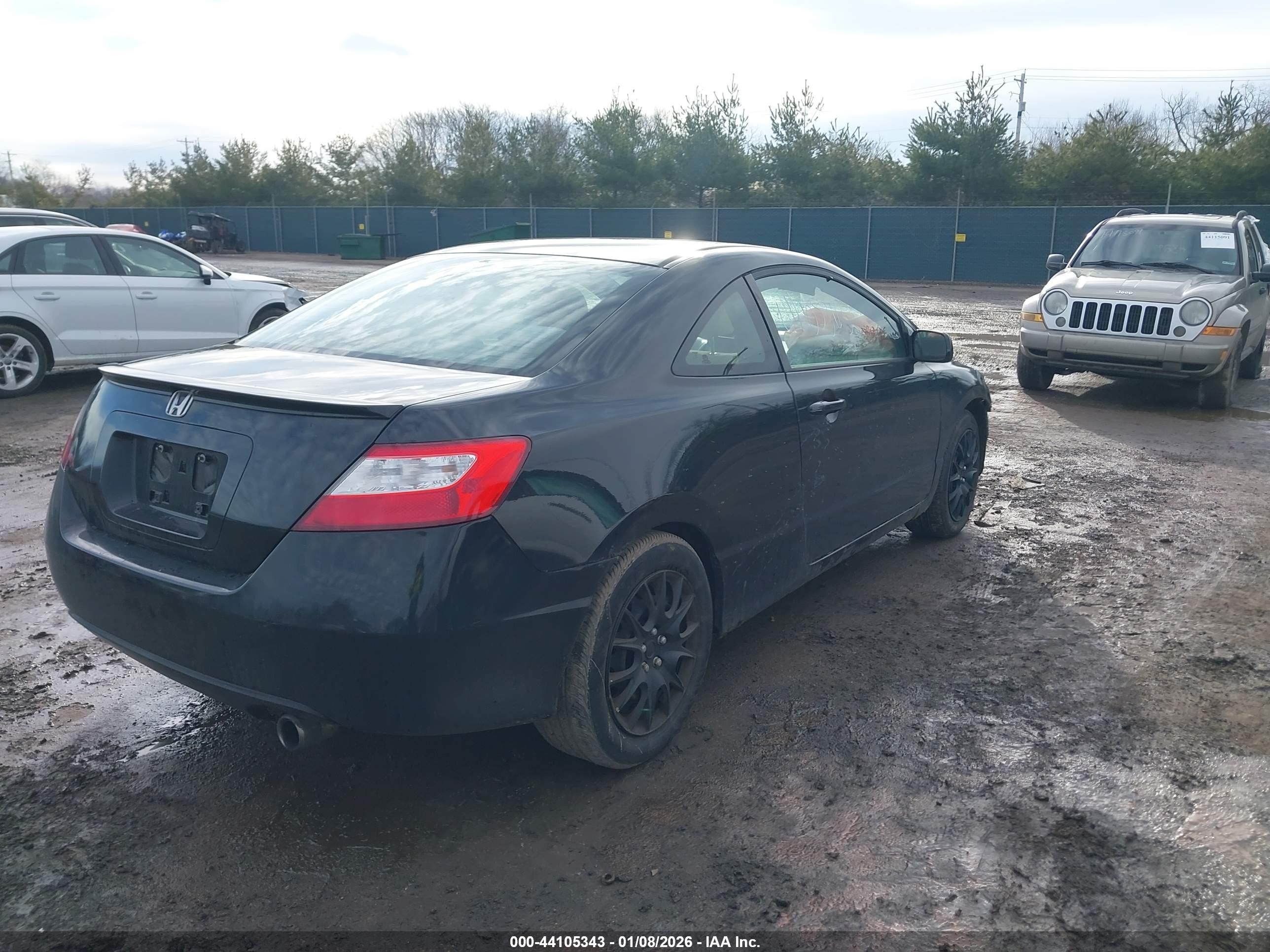 HONDA CIVIC image 4