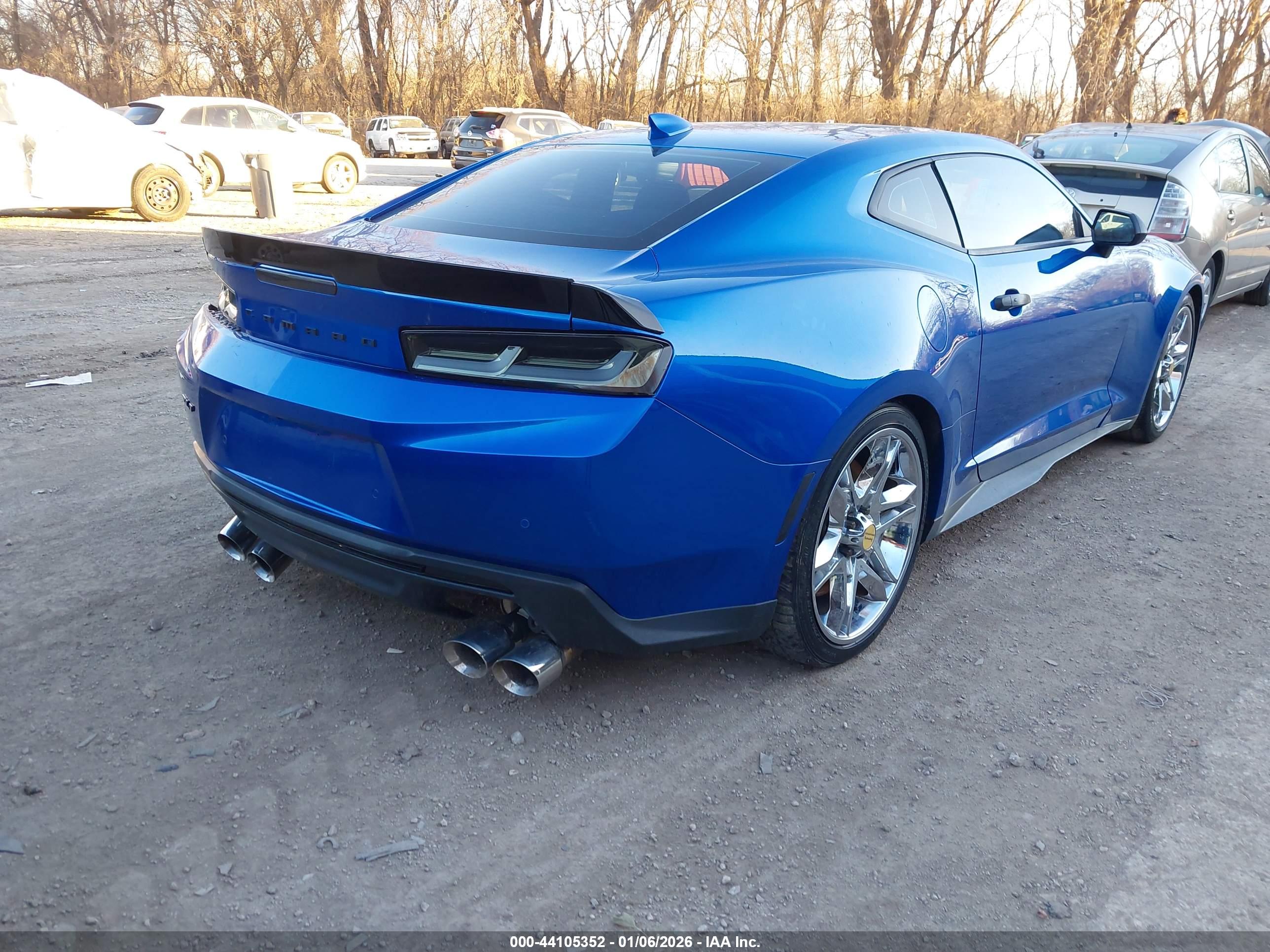 CHEVROLET CAMARO image 4