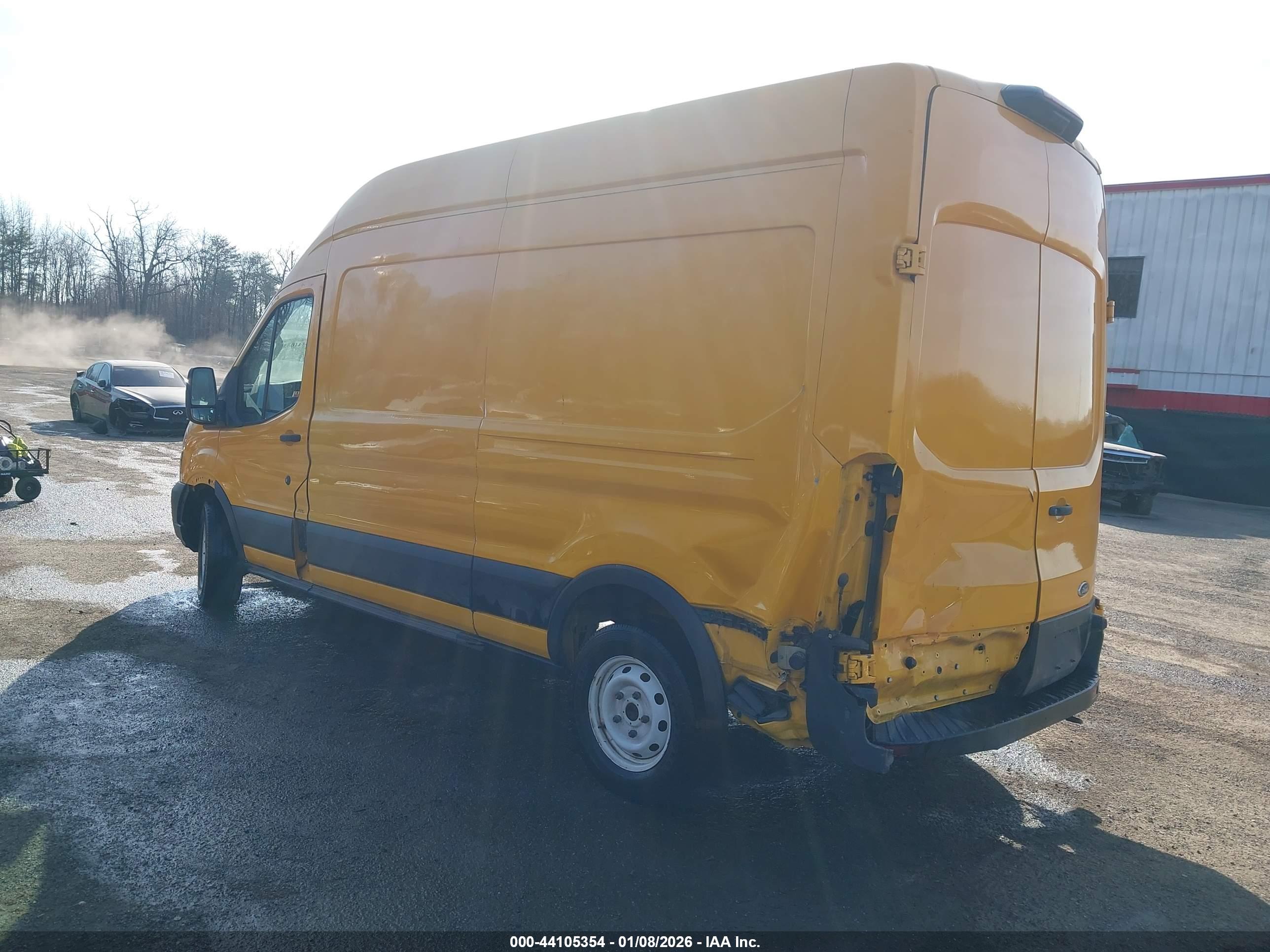 FORD TRANSIT-250 image 3