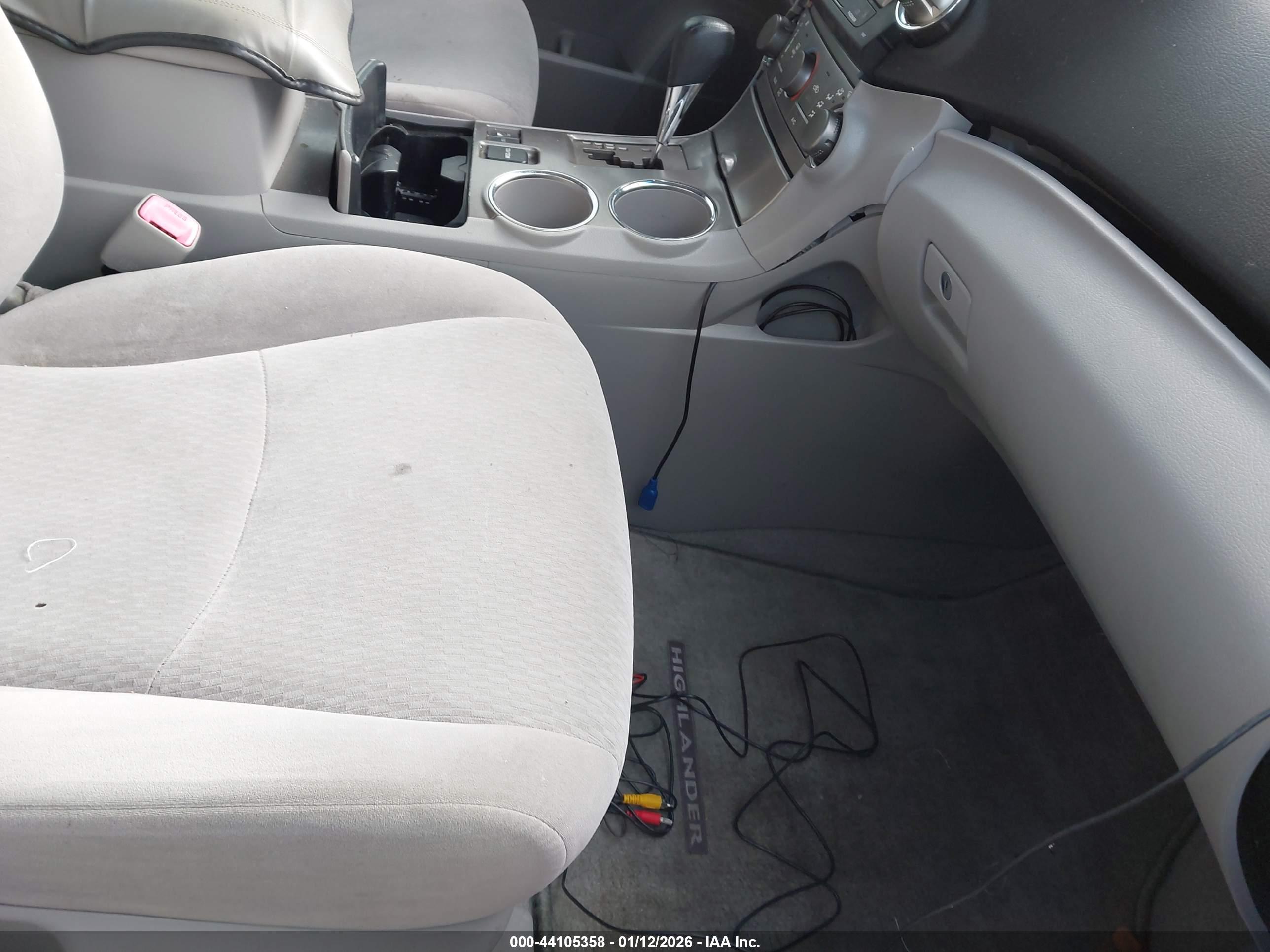 TOYOTA HIGHLANDER image 5