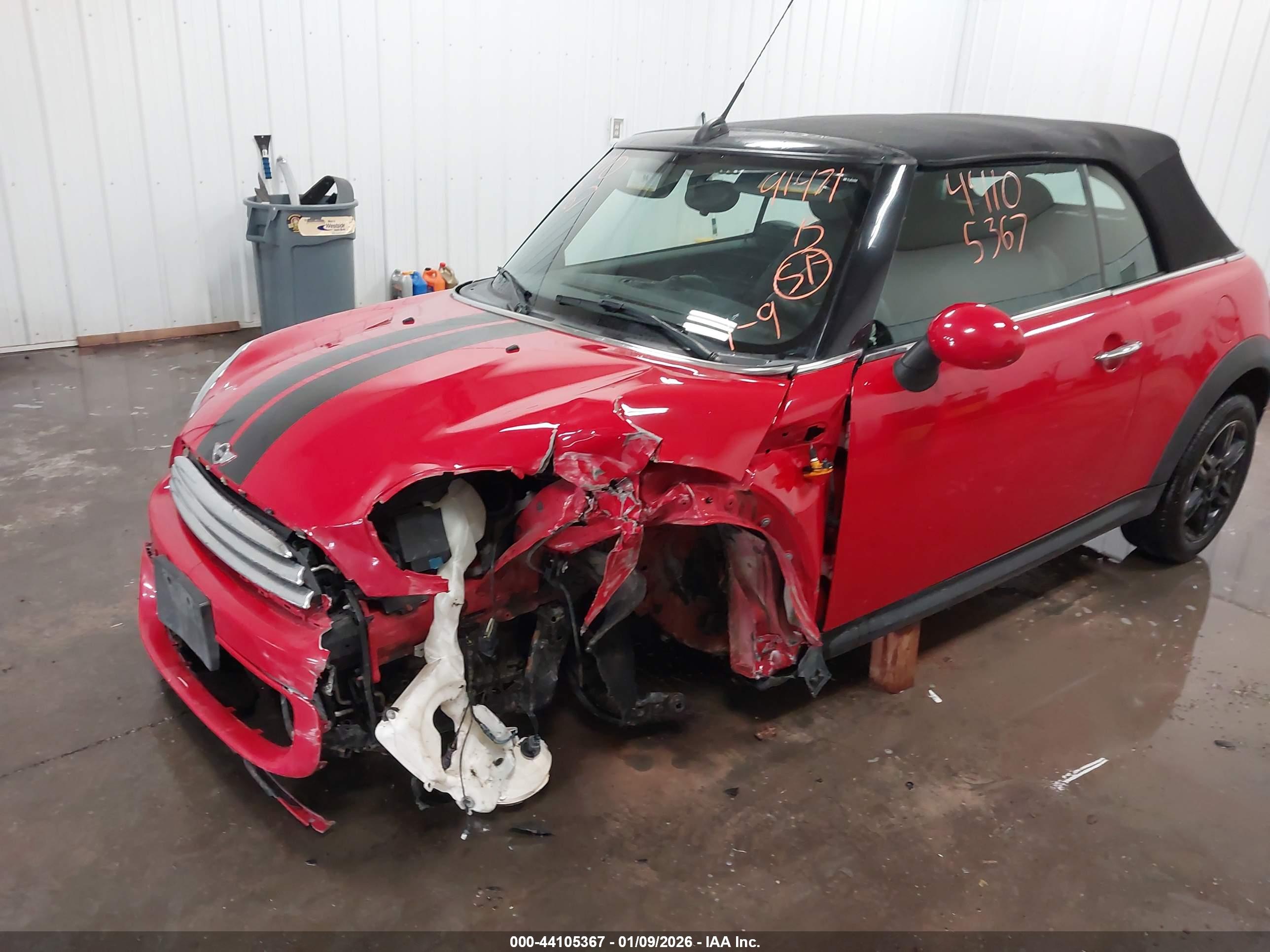 MINI CONVERTIBLE image 6