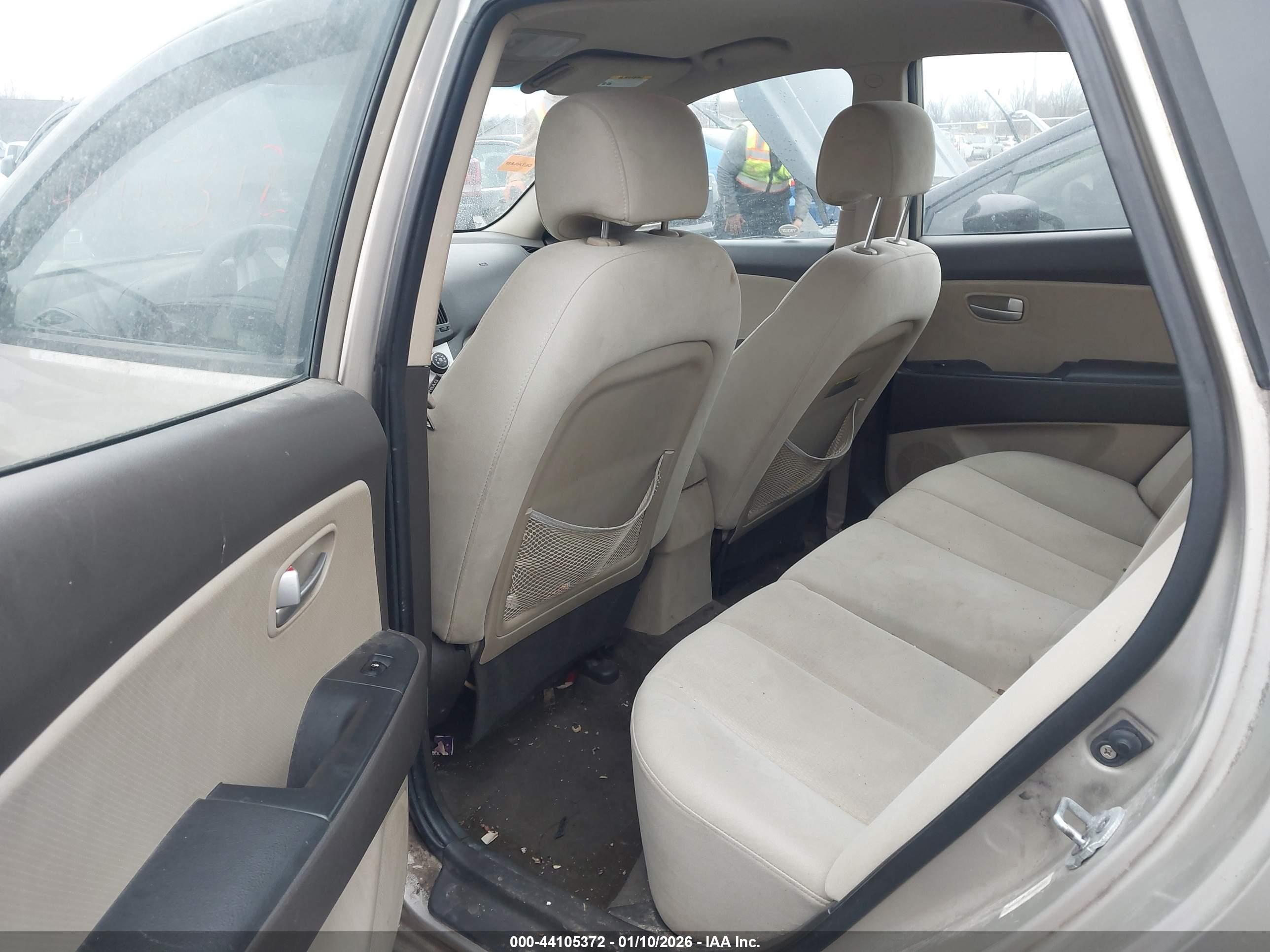 HYUNDAI ELANTRA image 8