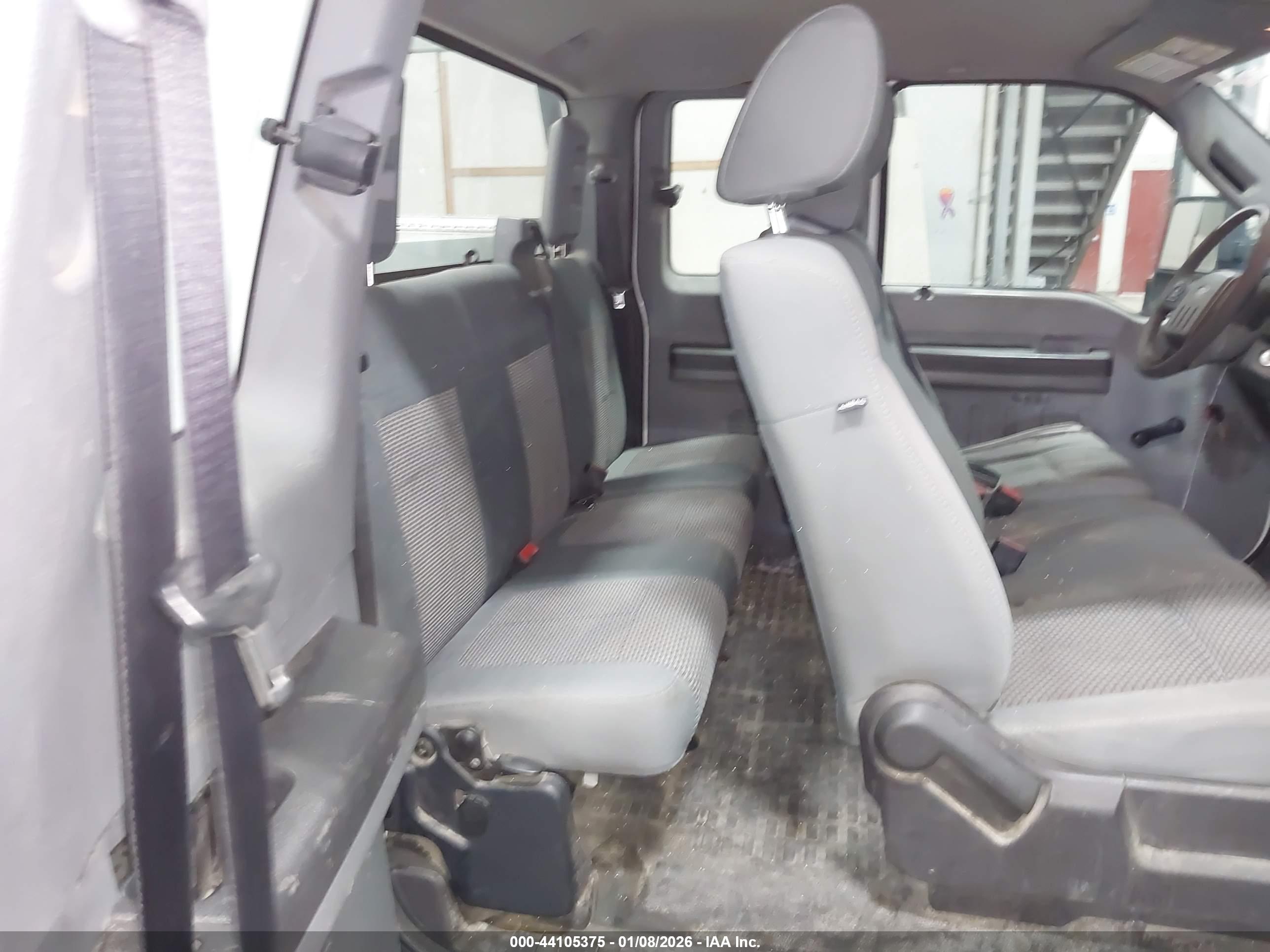 FORD F-350 image 8