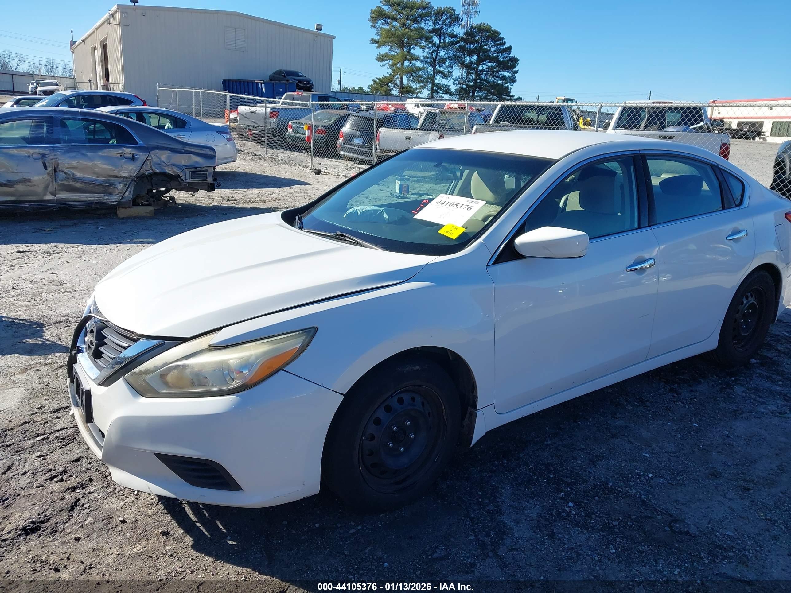 NISSAN ALTIMA image 2