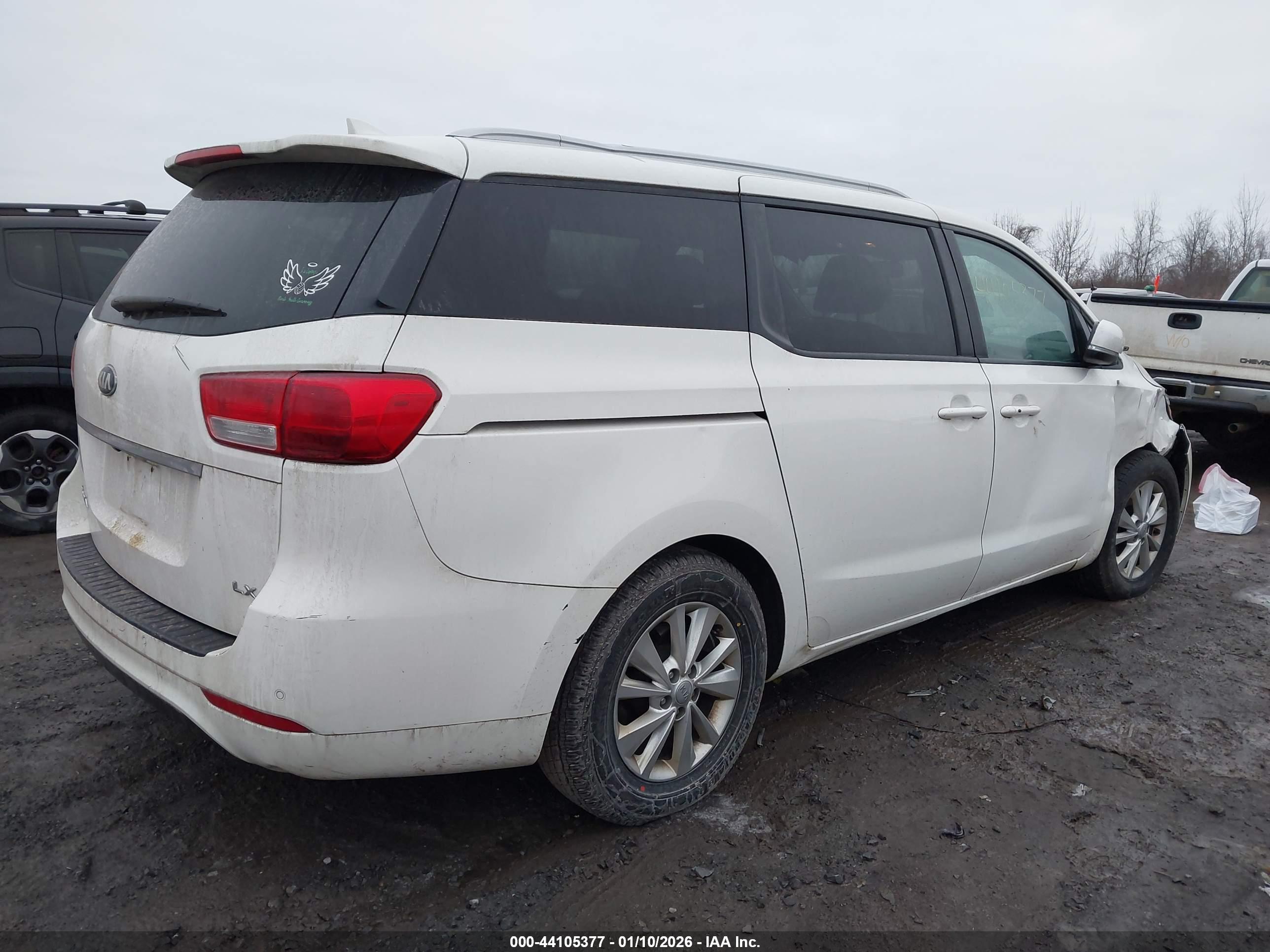 KIA SEDONA image 4