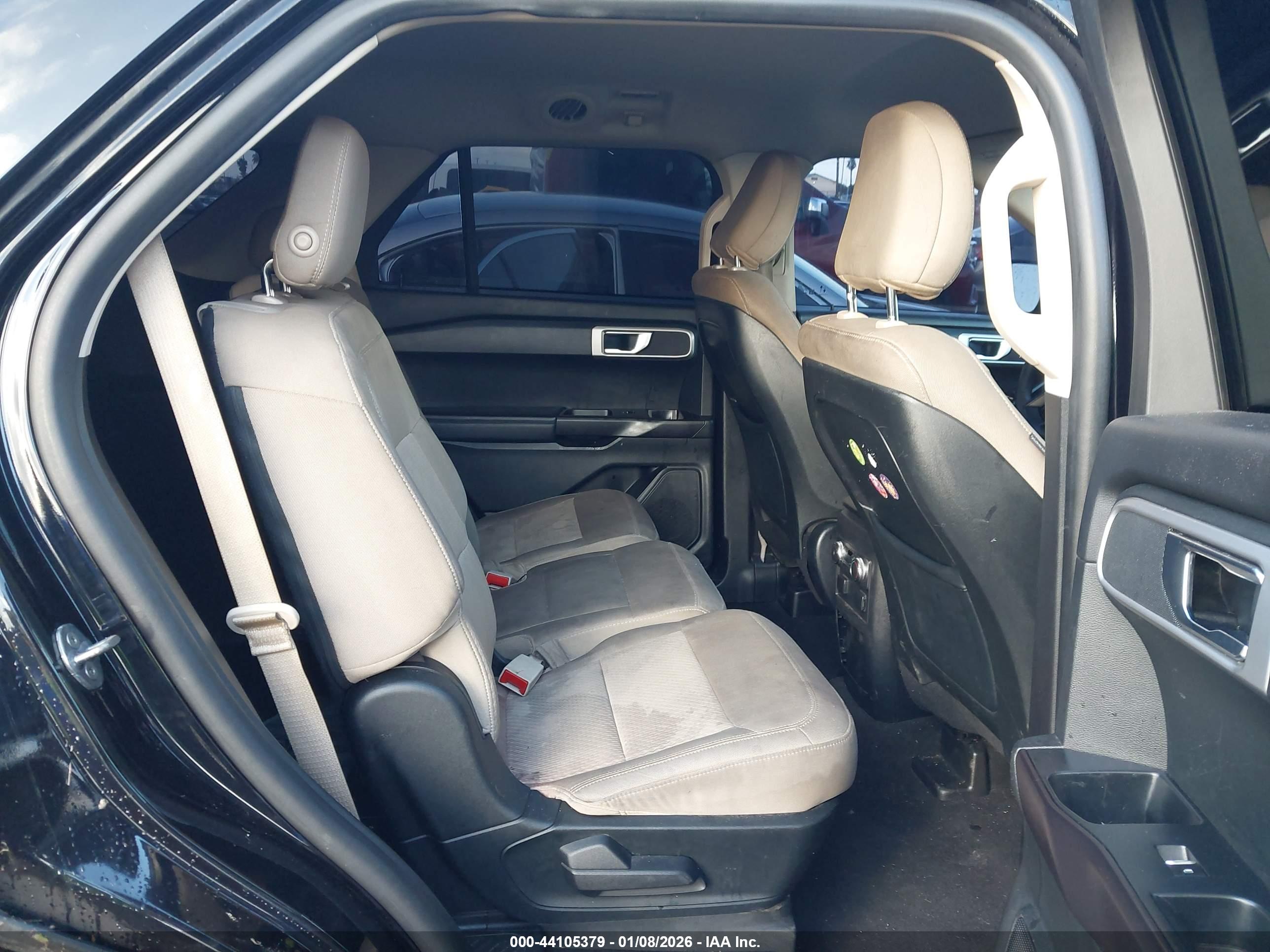 FORD EXPLORER image 8