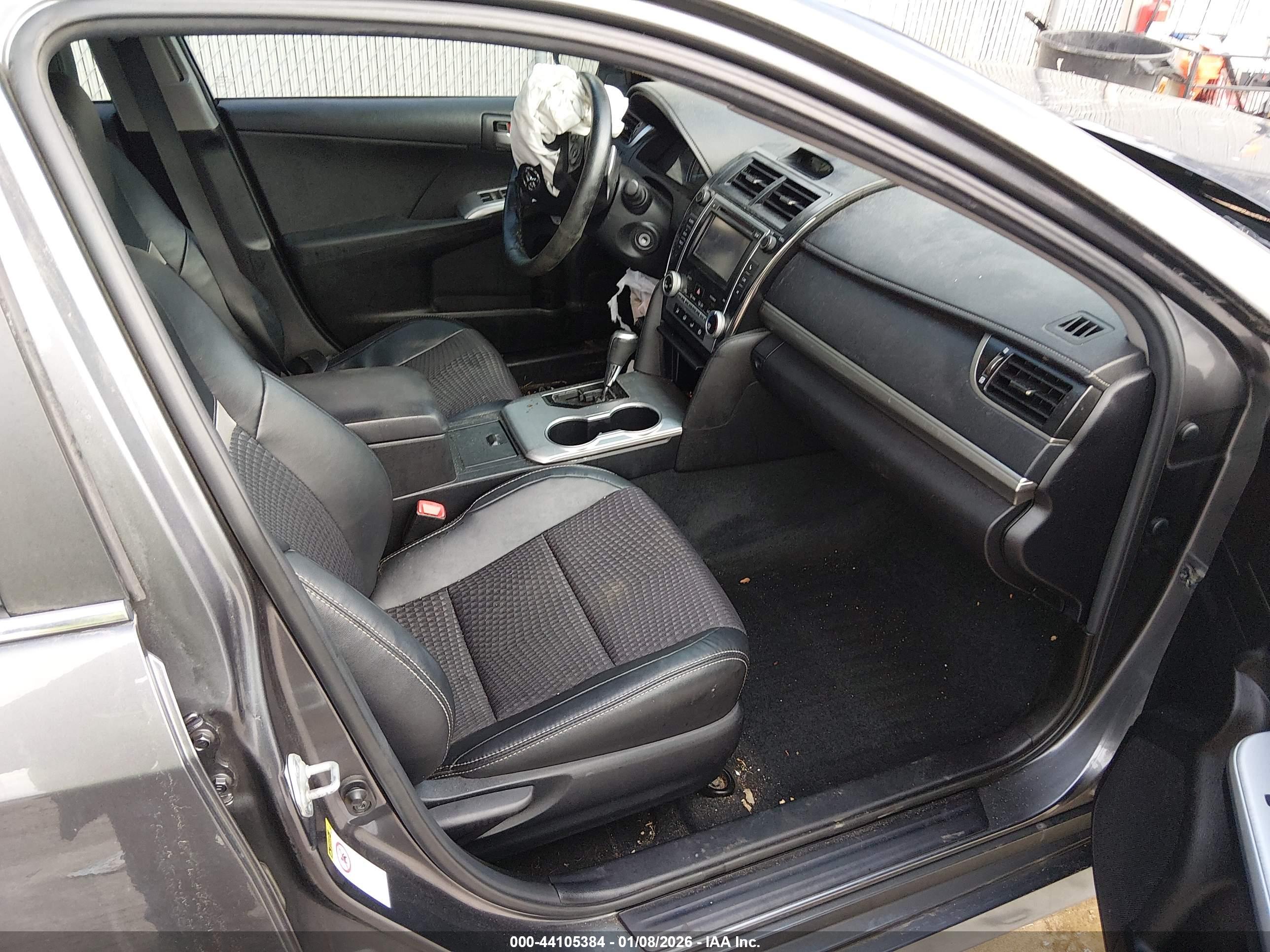 TOYOTA CAMRY image 5