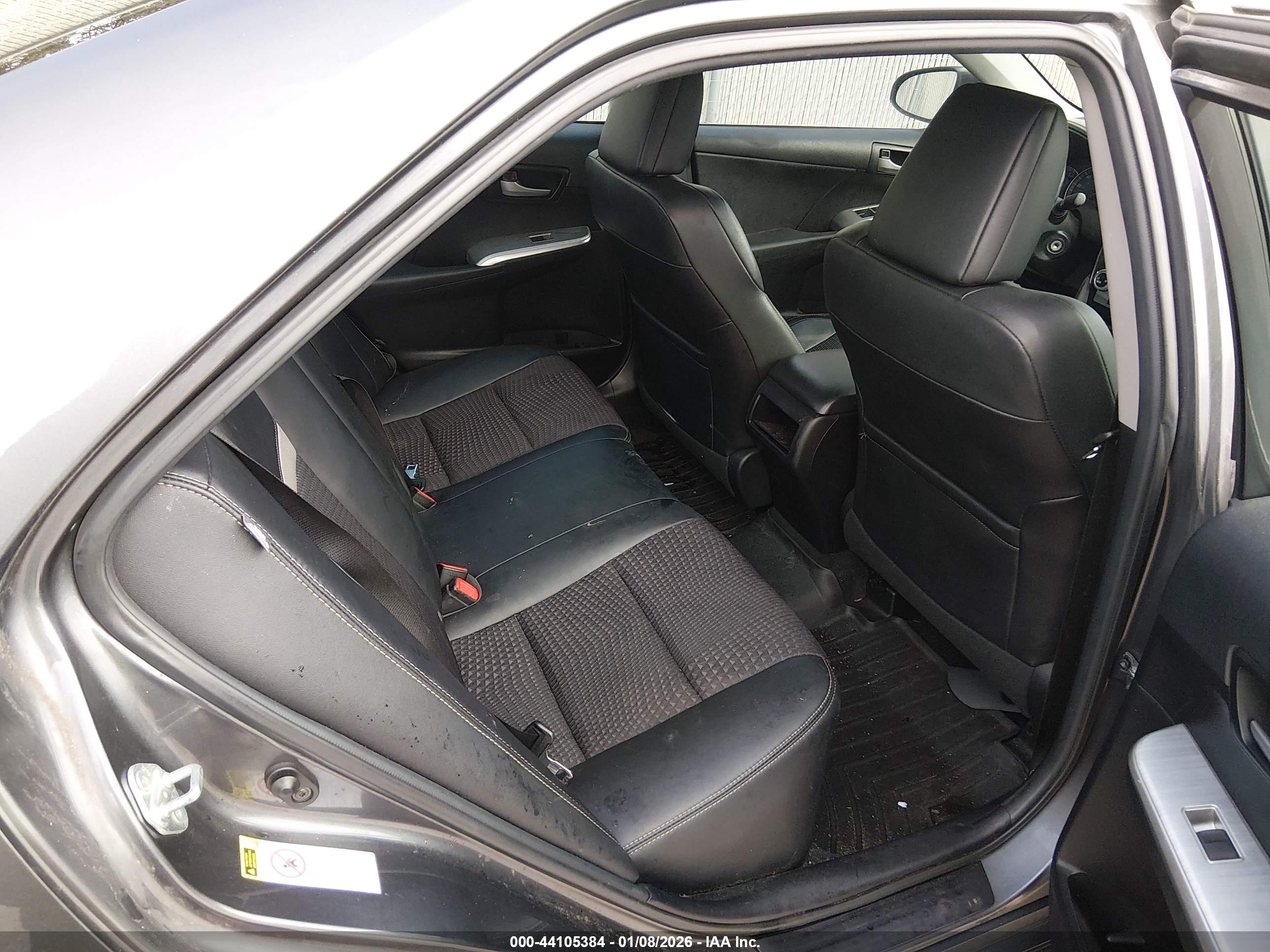 TOYOTA CAMRY image 8