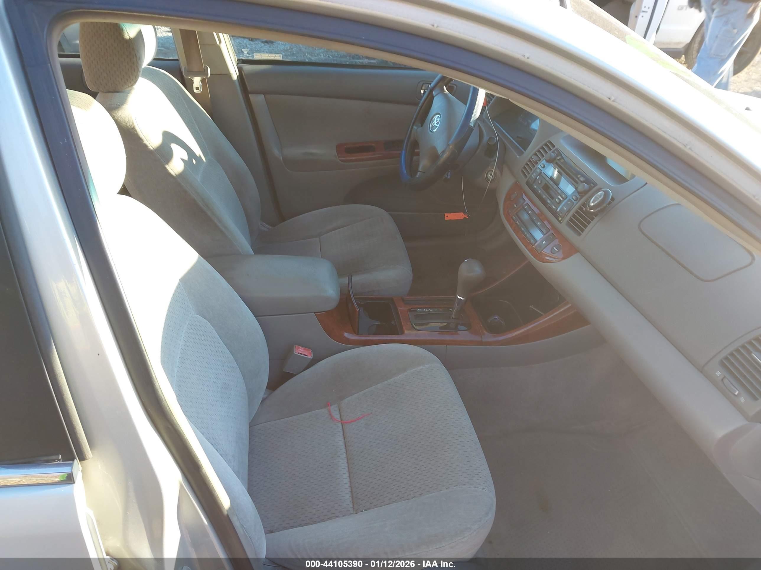 TOYOTA CAMRY image 5