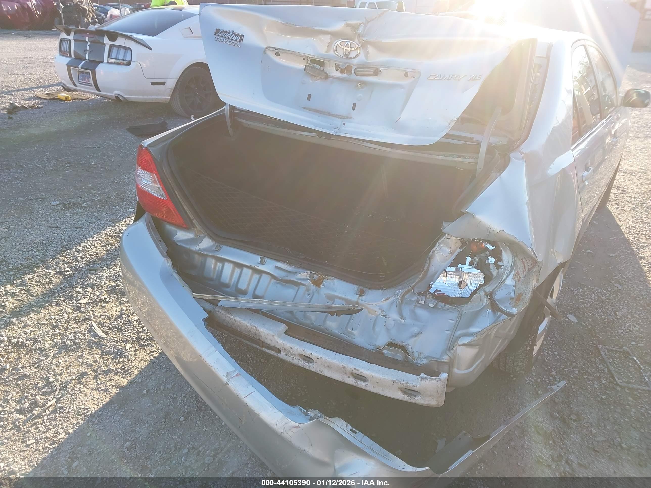TOYOTA CAMRY image 6