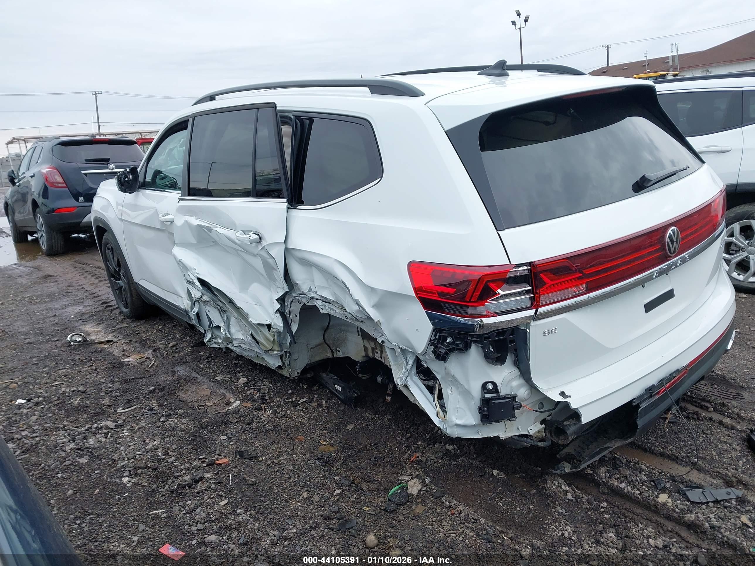 VOLKSWAGEN ATLAS image 3
