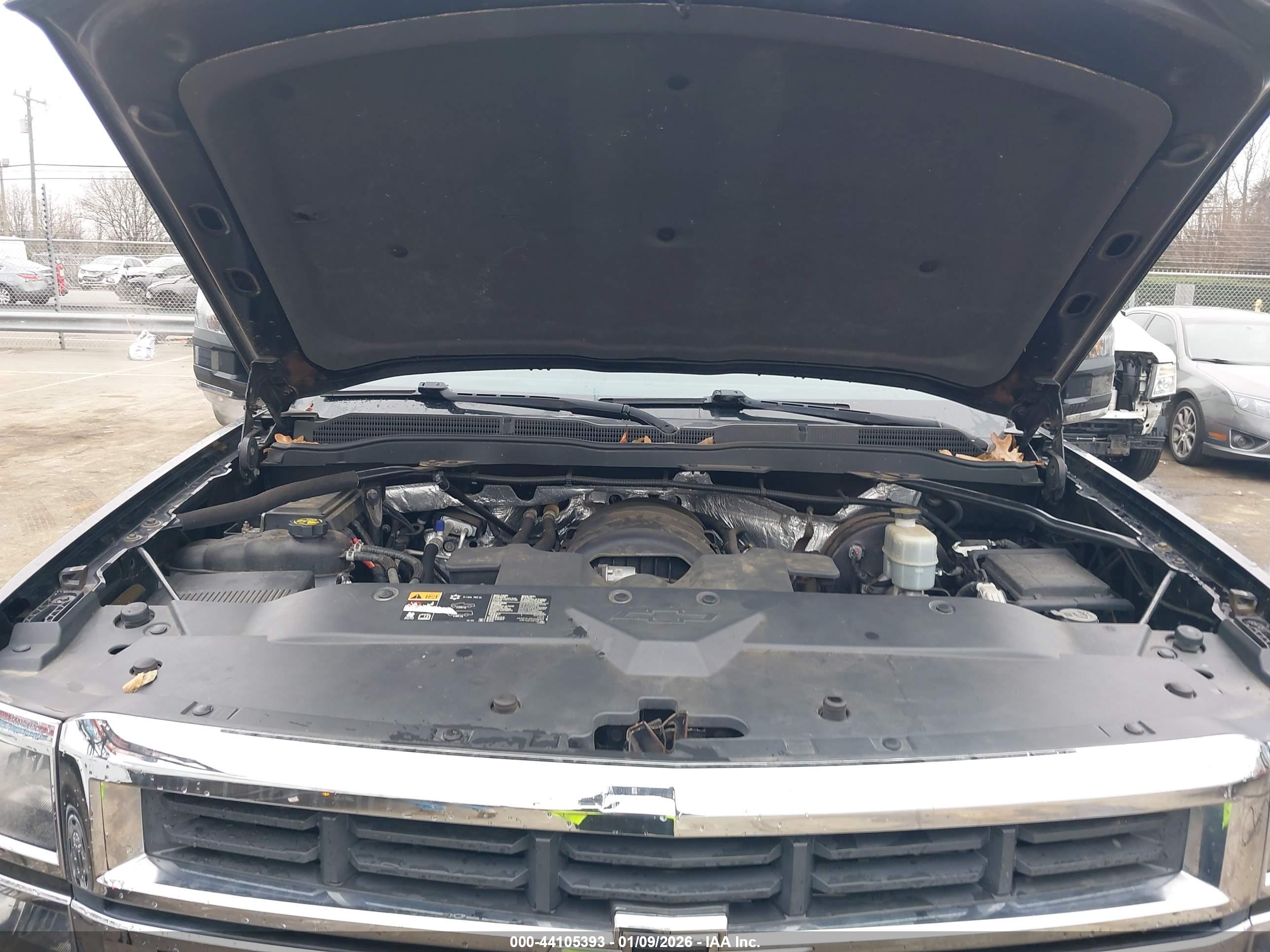 CHEVROLET SILVERADO image 10