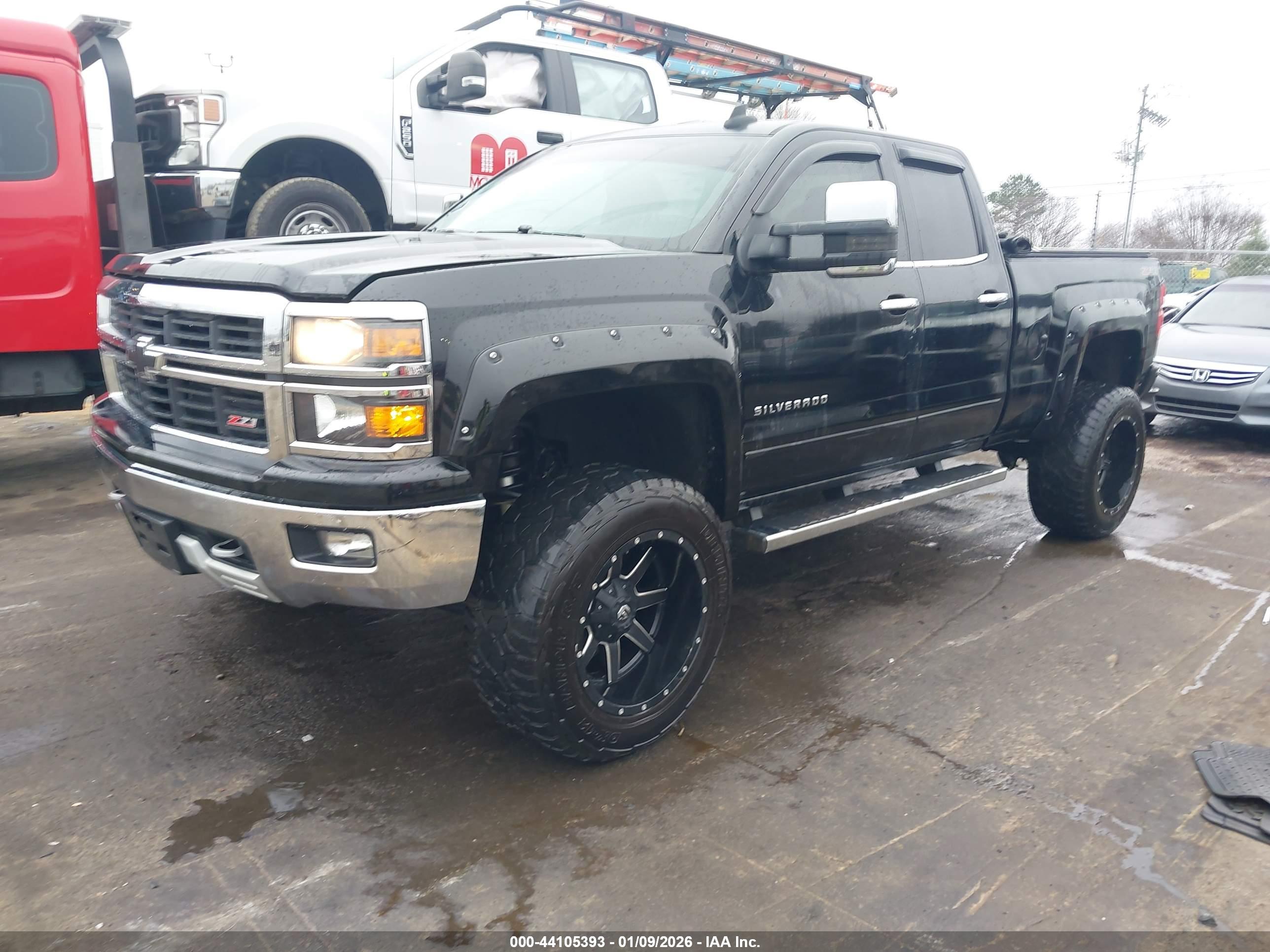 CHEVROLET SILVERADO image 2