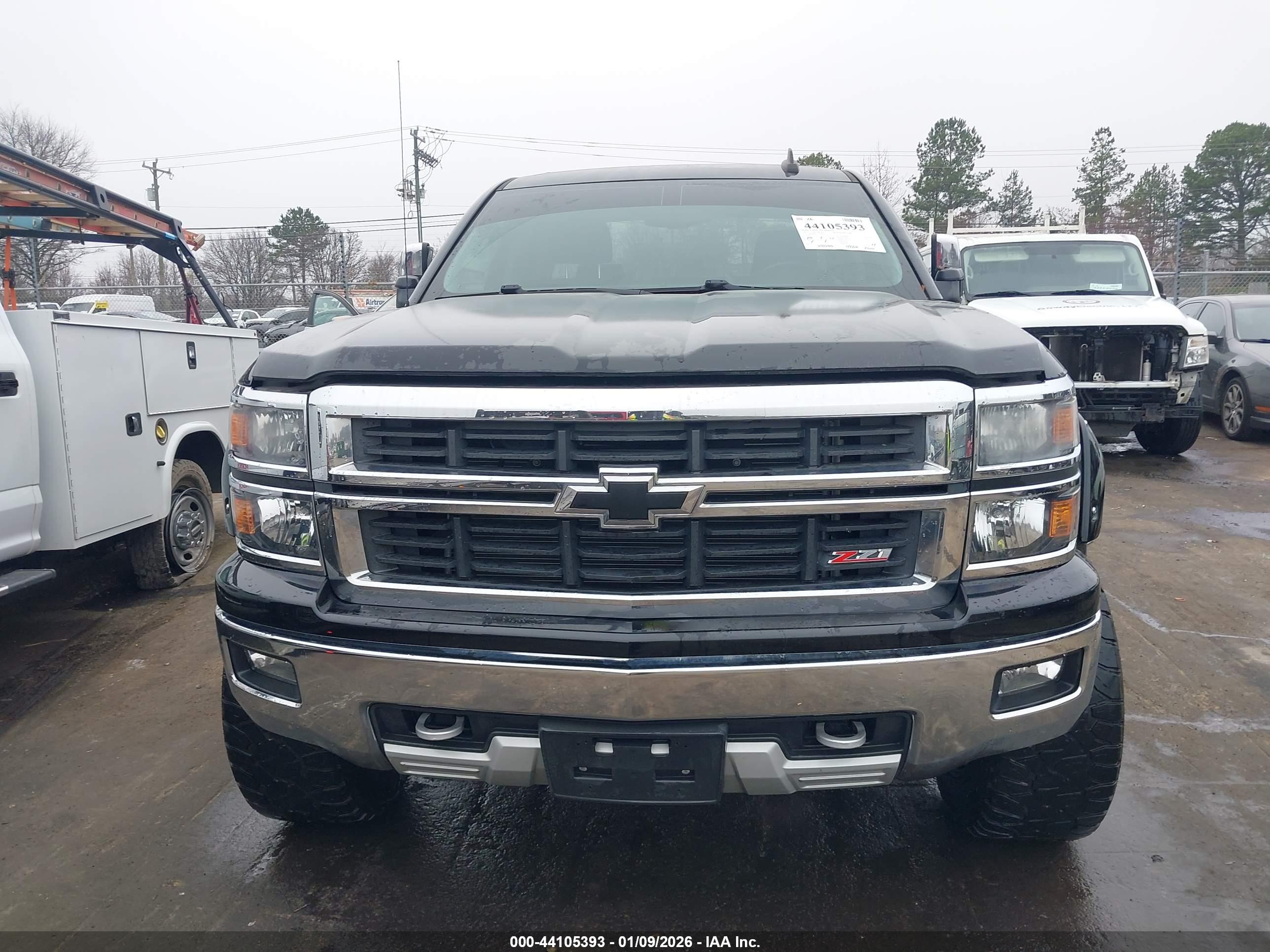CHEVROLET SILVERADO image 6