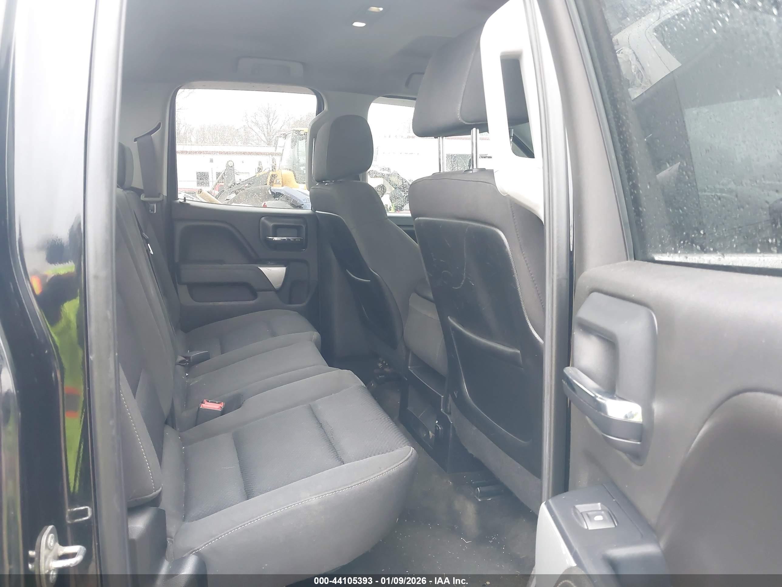 CHEVROLET SILVERADO image 8