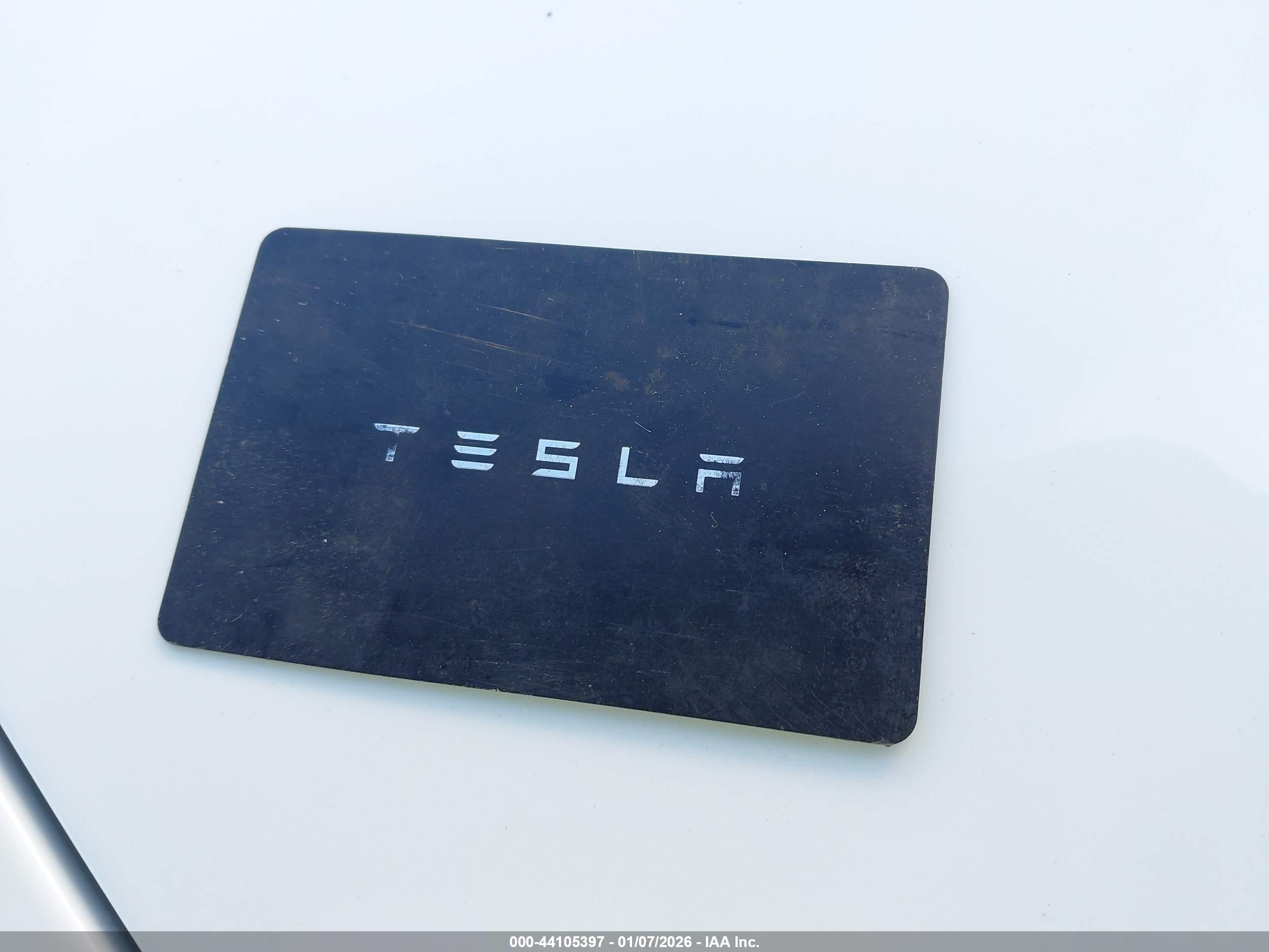 TESLA MODEL image 11