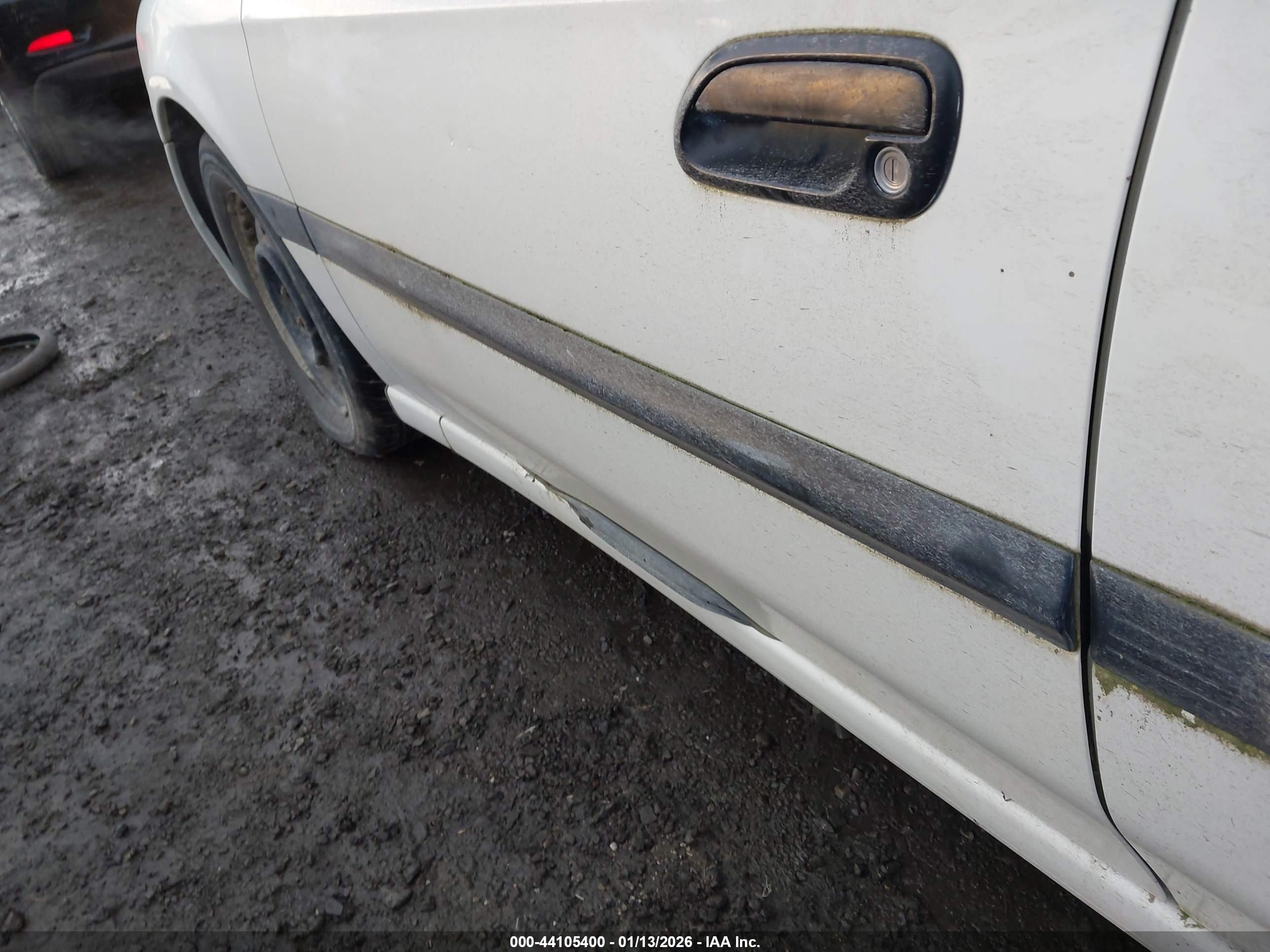 SUBARU LEGACY image 6