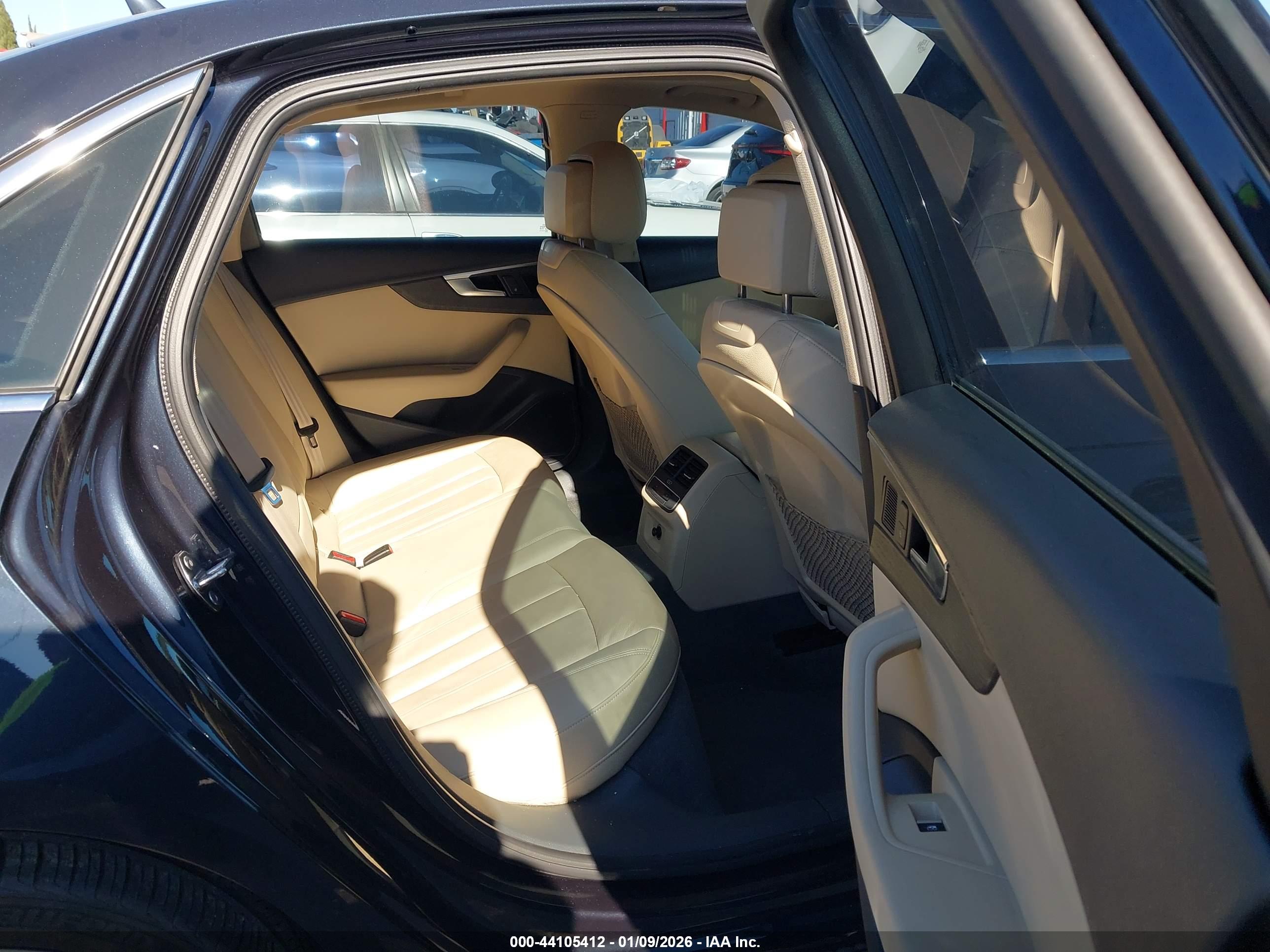 AUDI A4 image 8