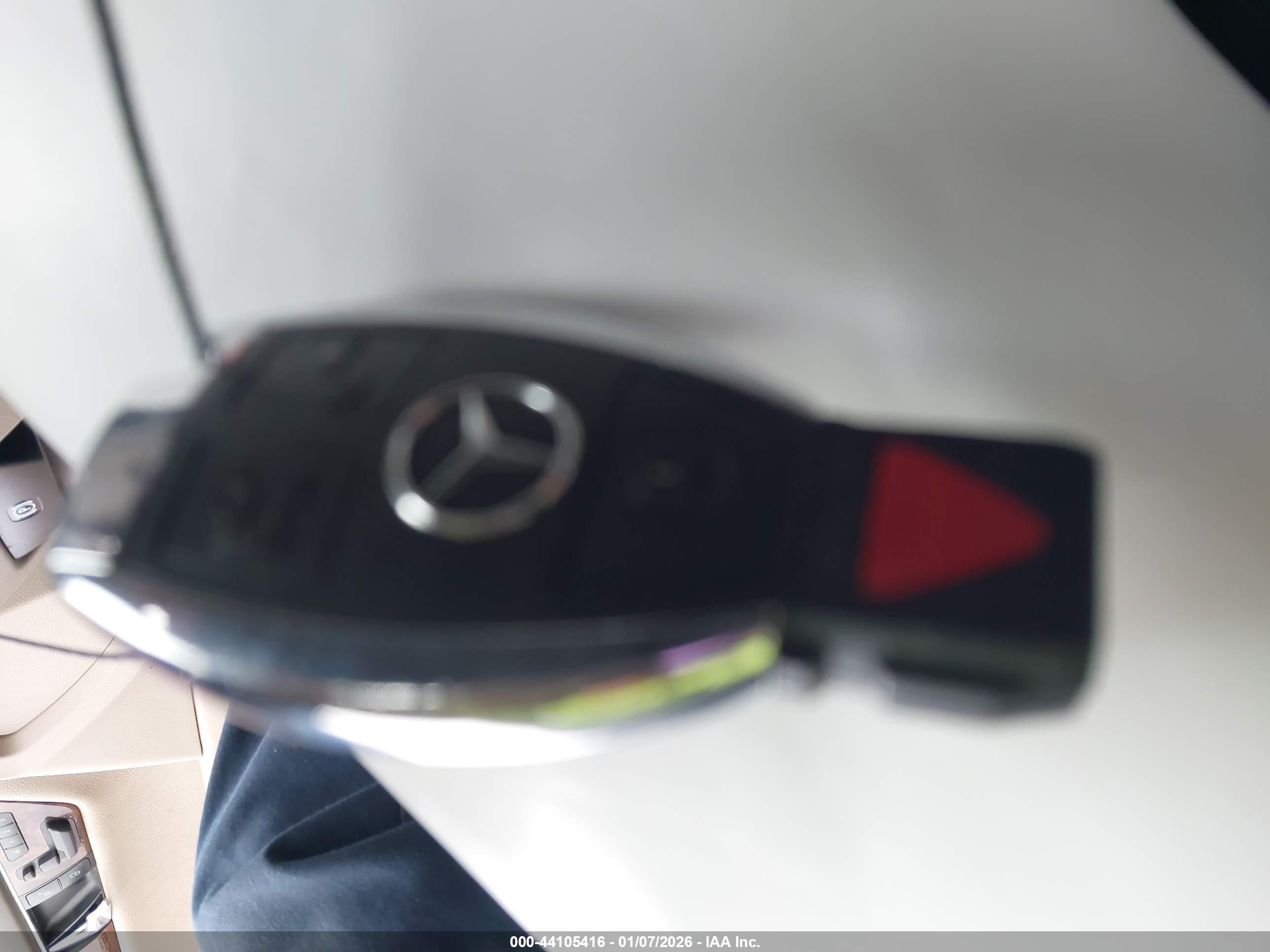 MERCEDES-BENZ C image 11