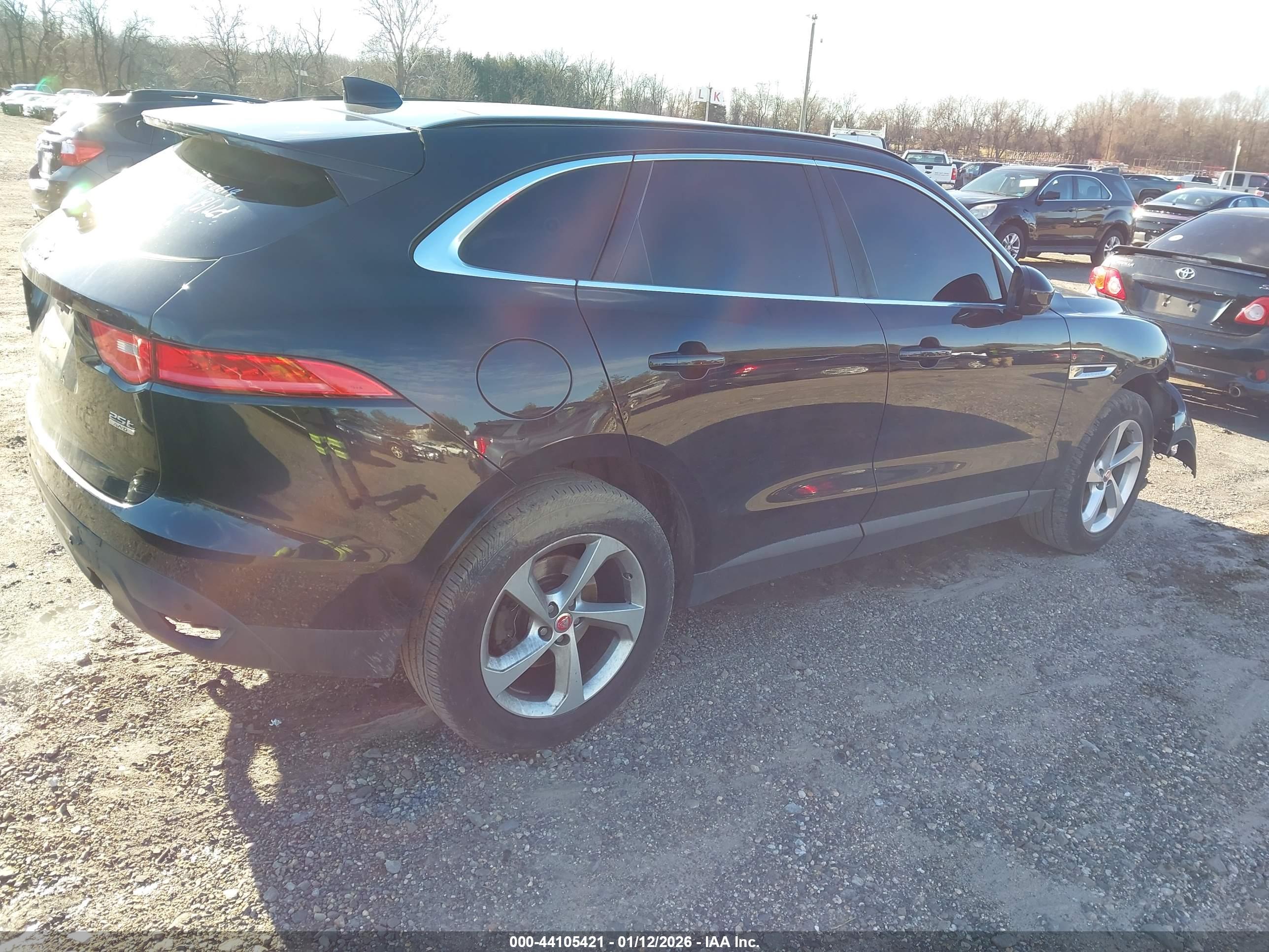 JAGUAR F-PACE image 4
