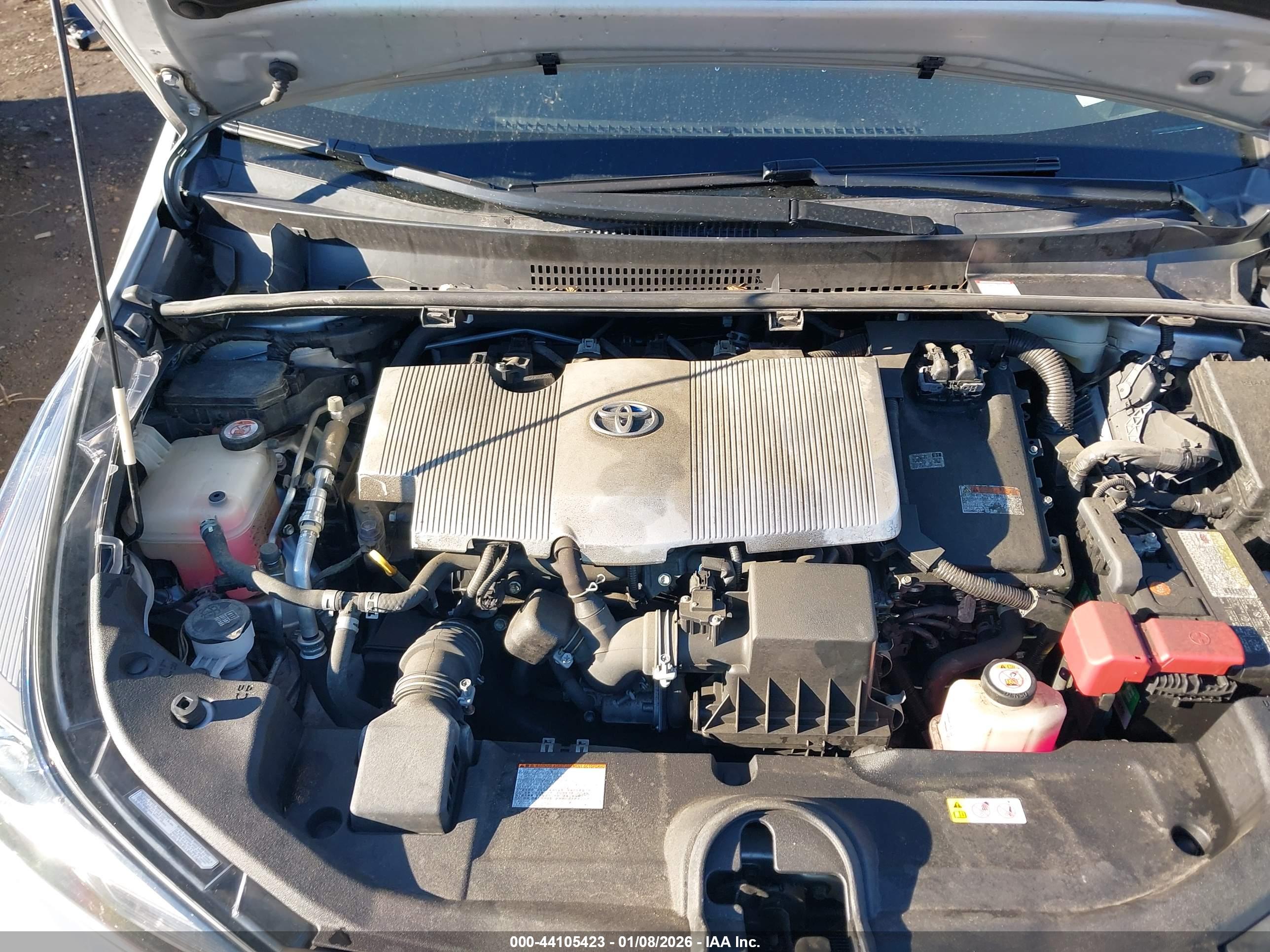 TOYOTA PRIUS image 10