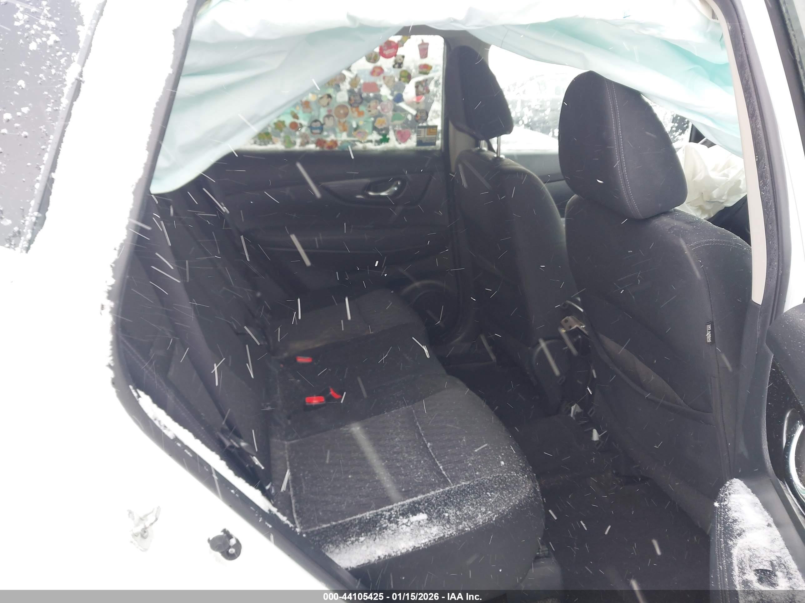 NISSAN ROGUE image 8