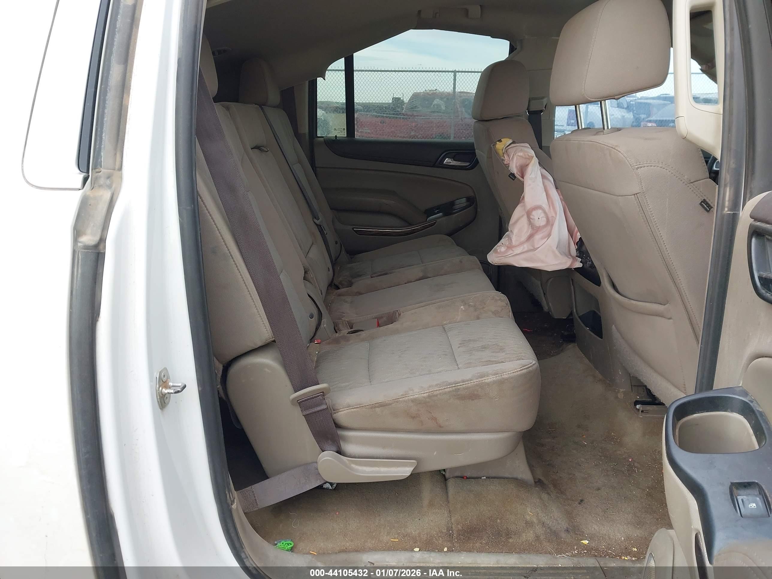 GMC YUKON image 8