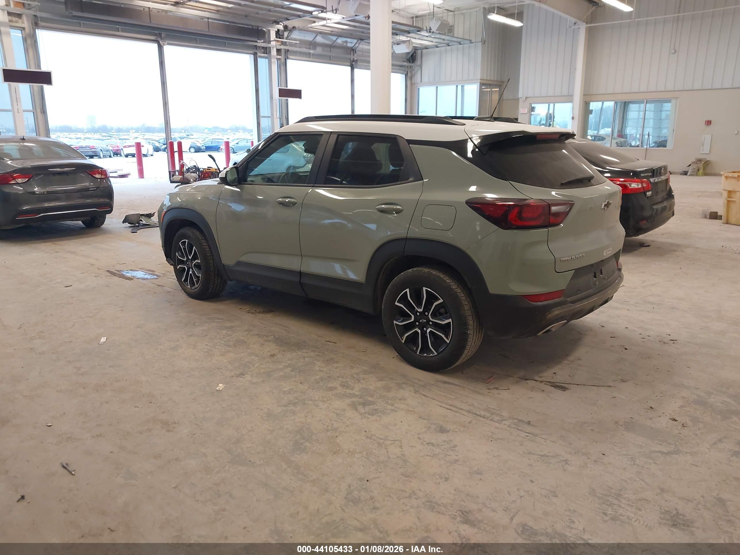 CHEVROLET TRAILBLAZER image 3