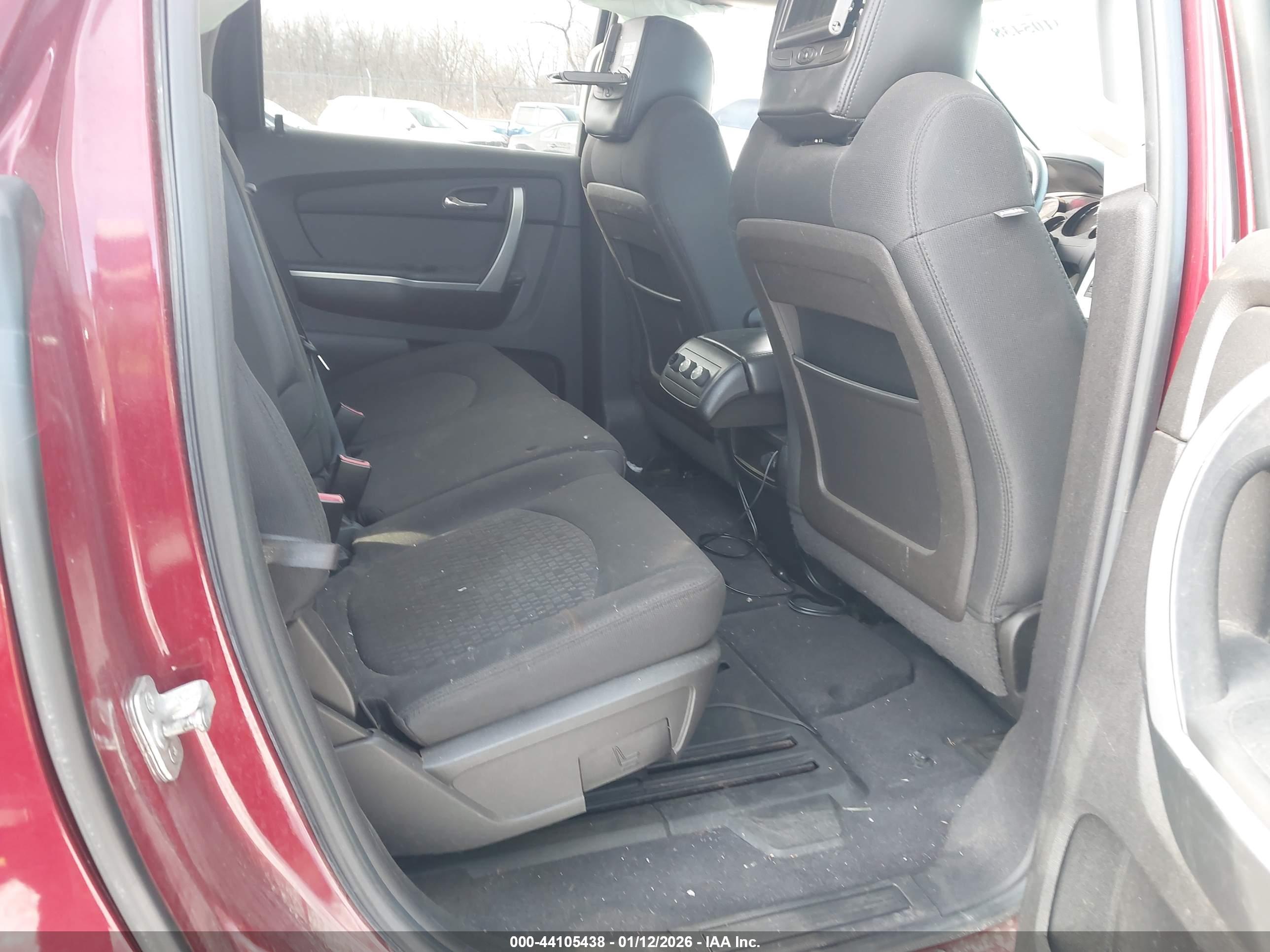 GMC ACADIA image 8
