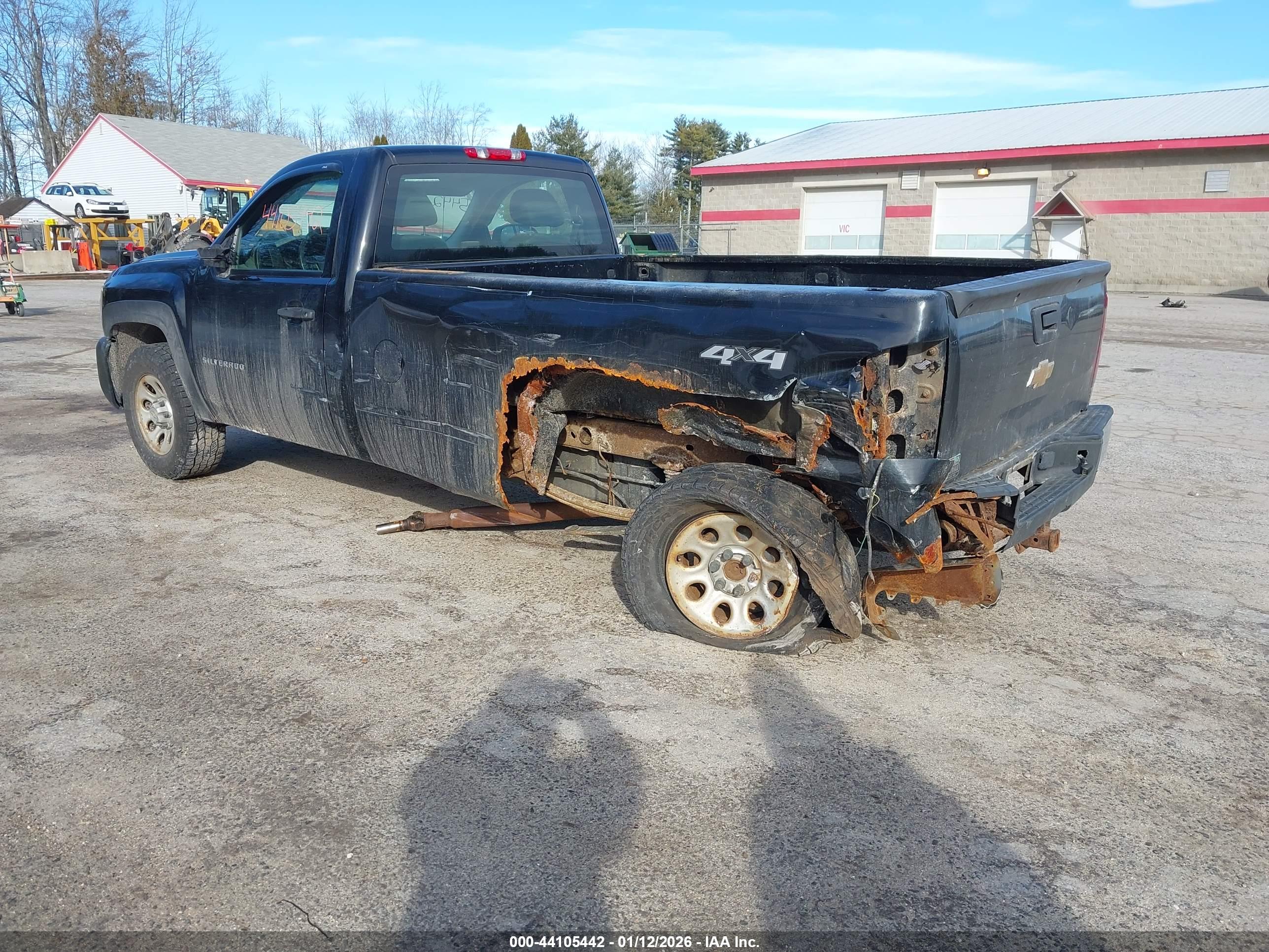 CHEVROLET SILVERADO image 3