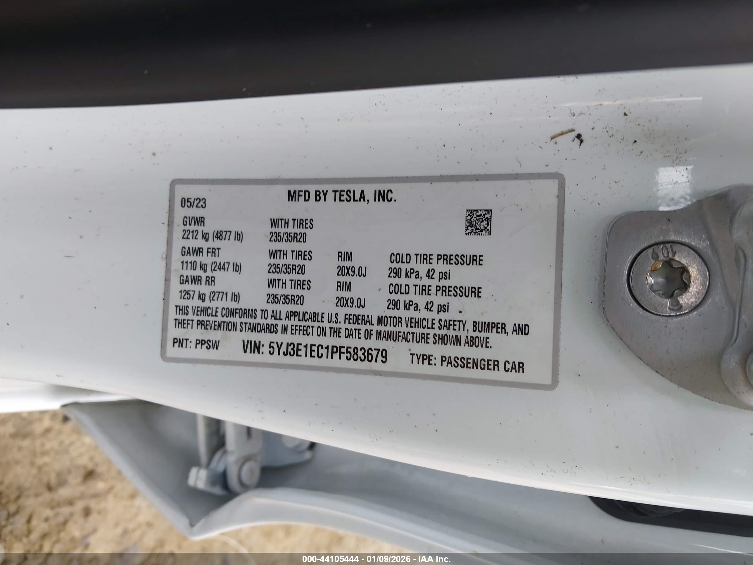 TESLA MODEL image 9